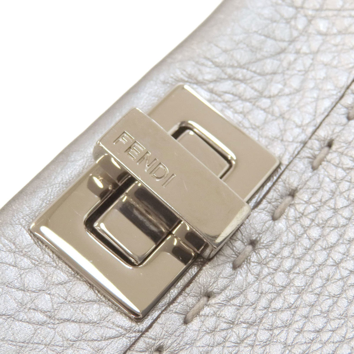 Fendi Peekaboo Silver Leather Handbag (Pre-Owned)