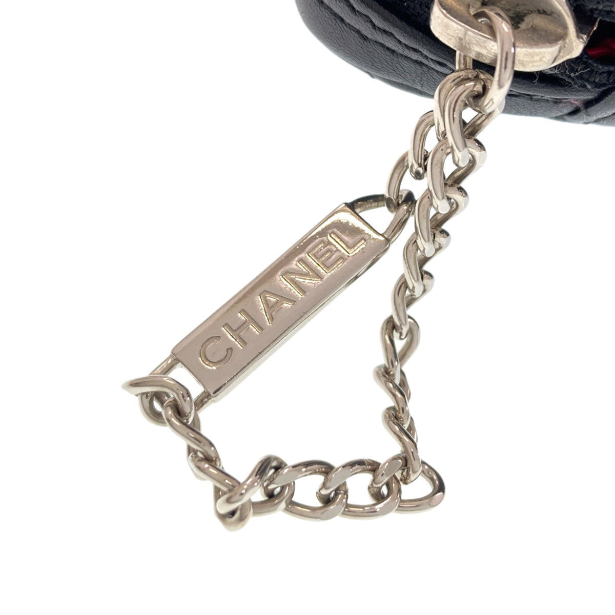 Chanel Black Leather Shoulder Bag (Pre-Owned)