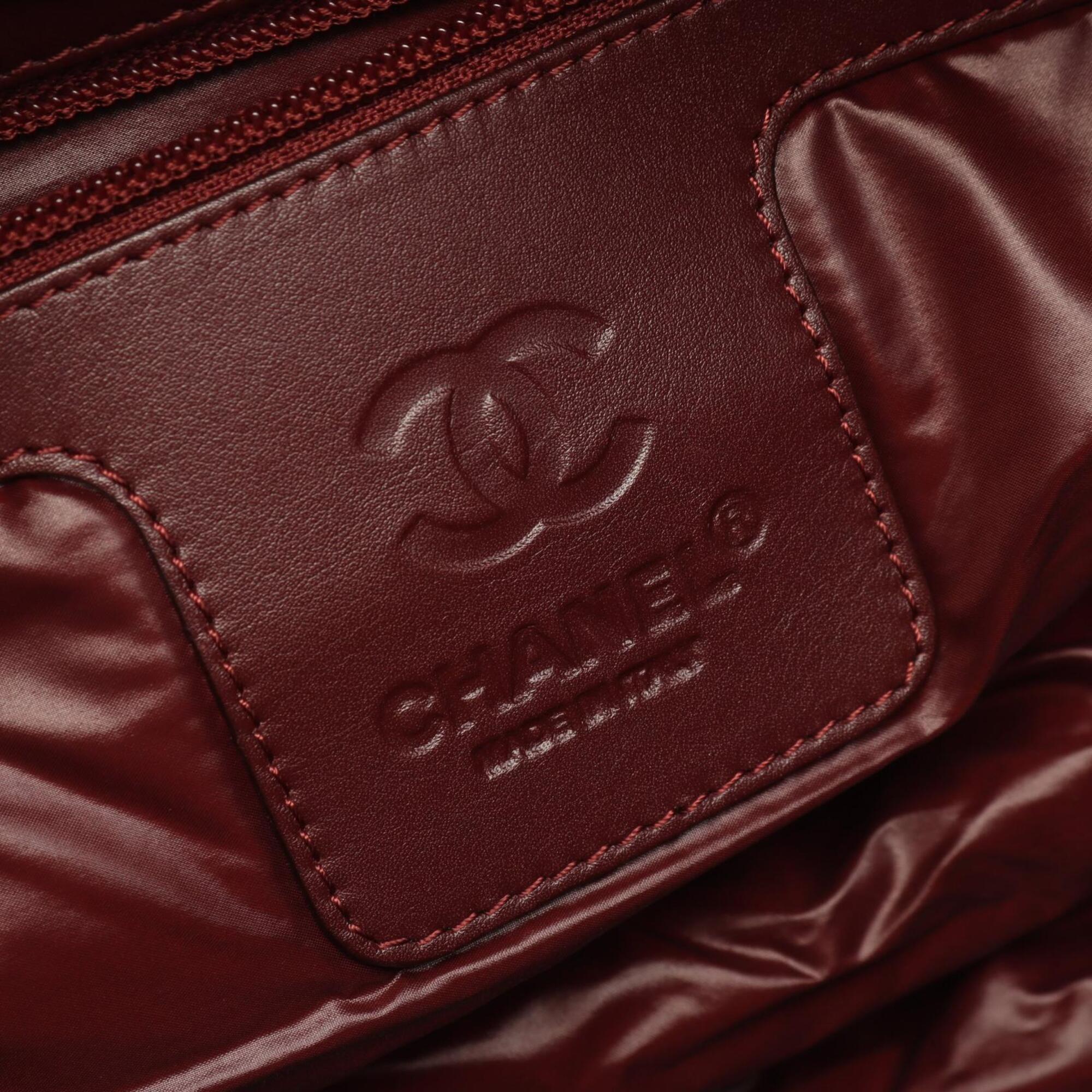 Chanel Black Nylon Leather Handbag (Pre-Owned)