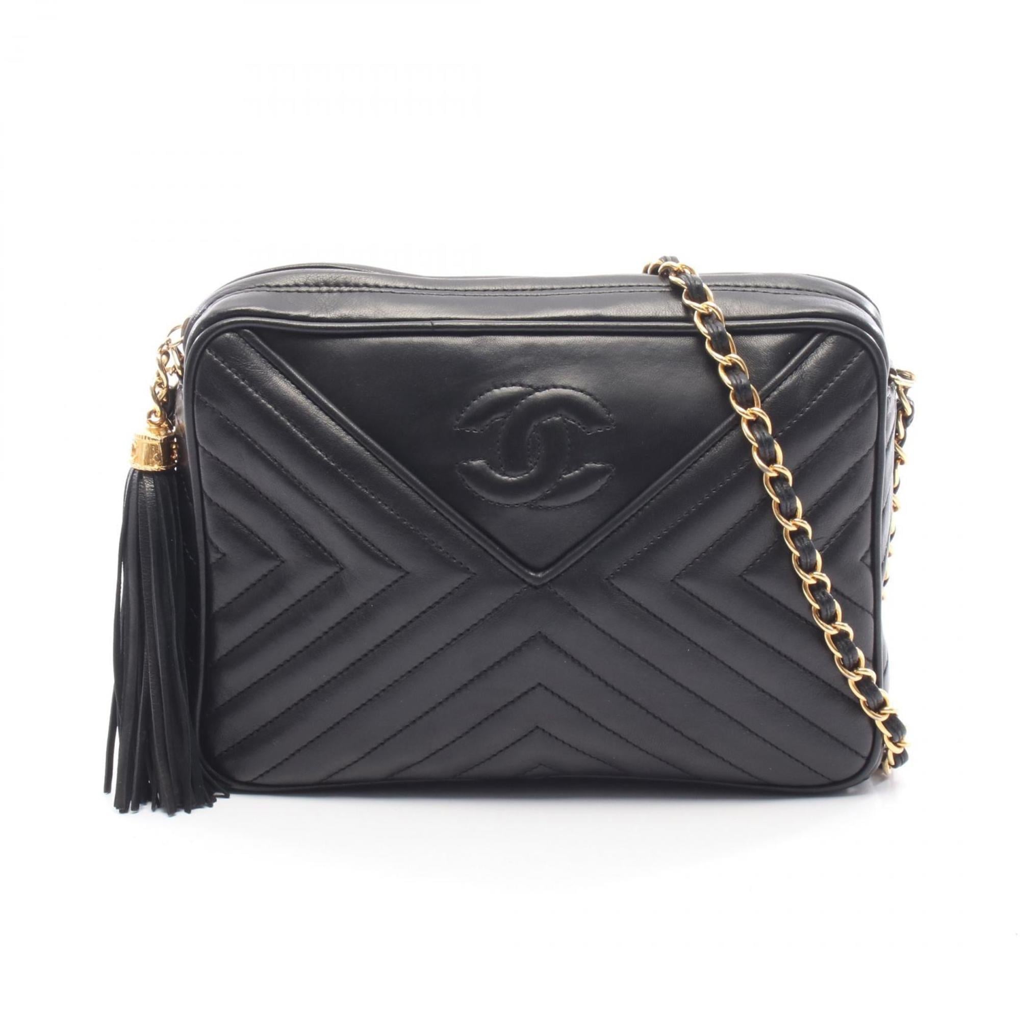 Chanel Black Leather Handbag Shoulder Bag (Pre-Owned)