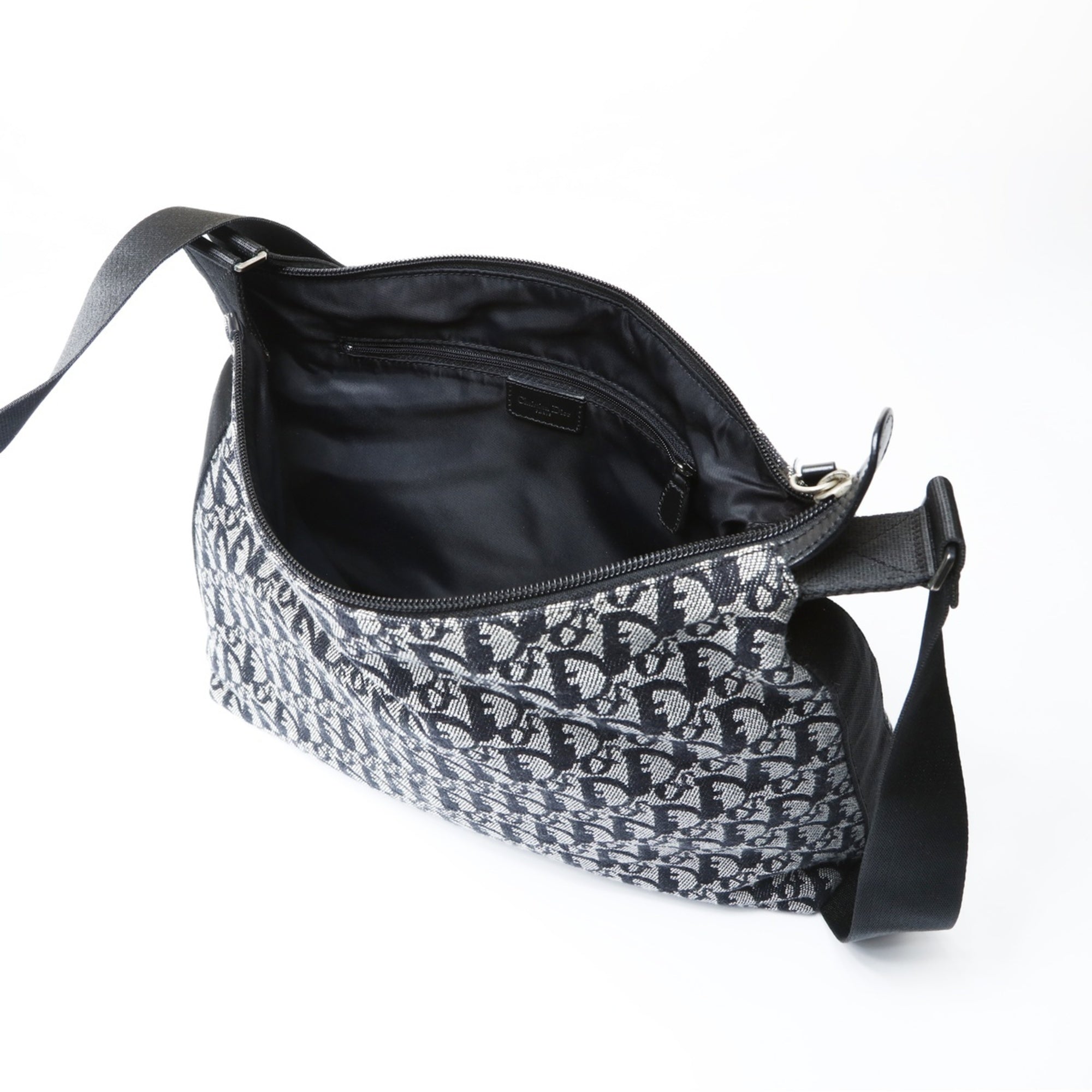 Christian Dior Black Shoulder Bag (Pre-Owned)