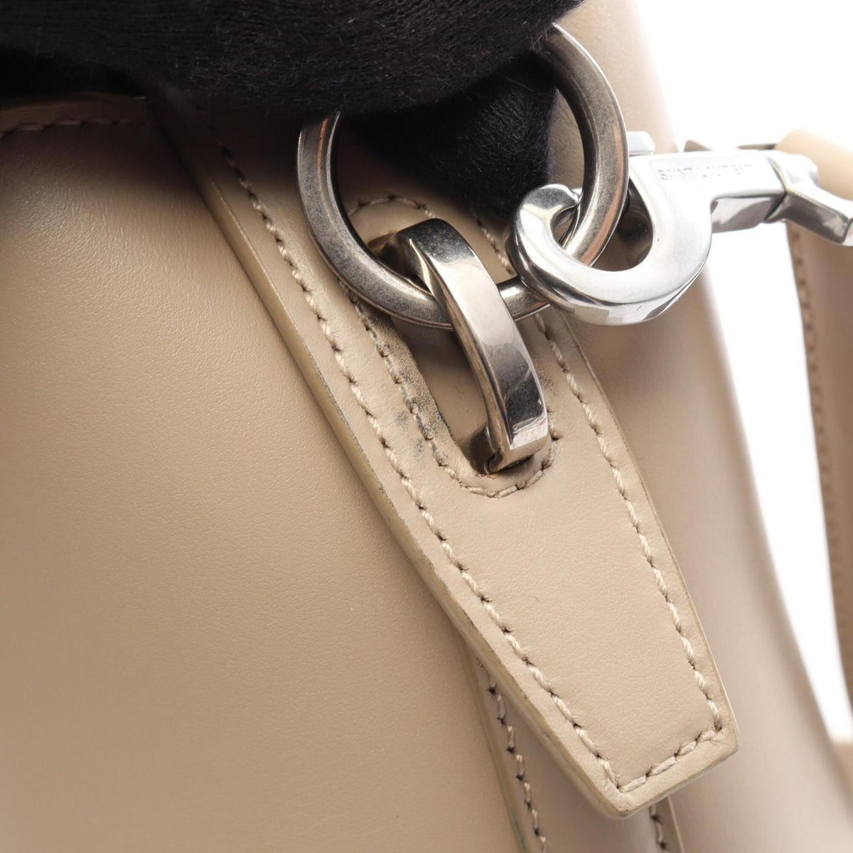 Yves Saint Laurent Beige Leather Handbag (Pre-Owned)
