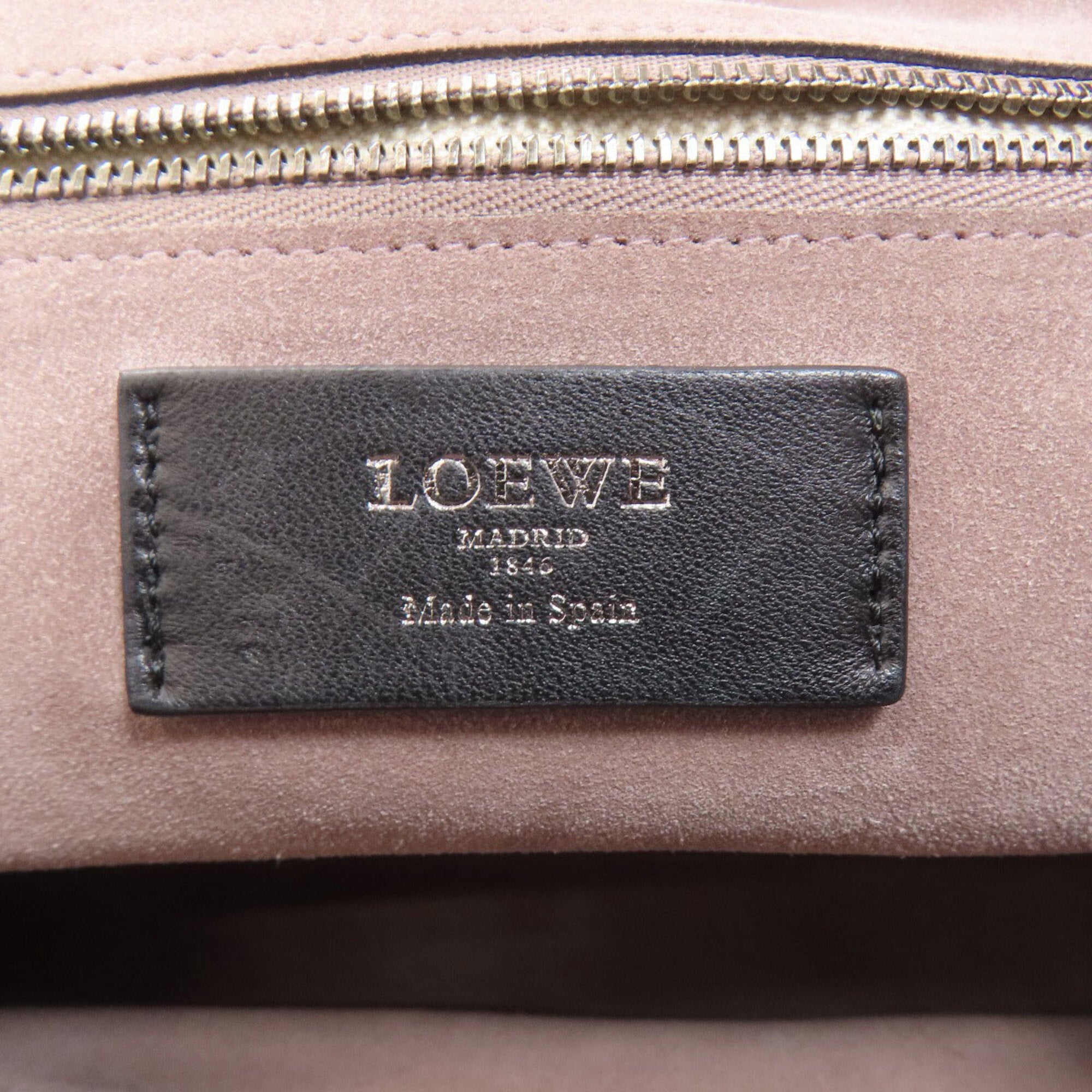Loewe Black Leather Handbag (Pre-Owned)