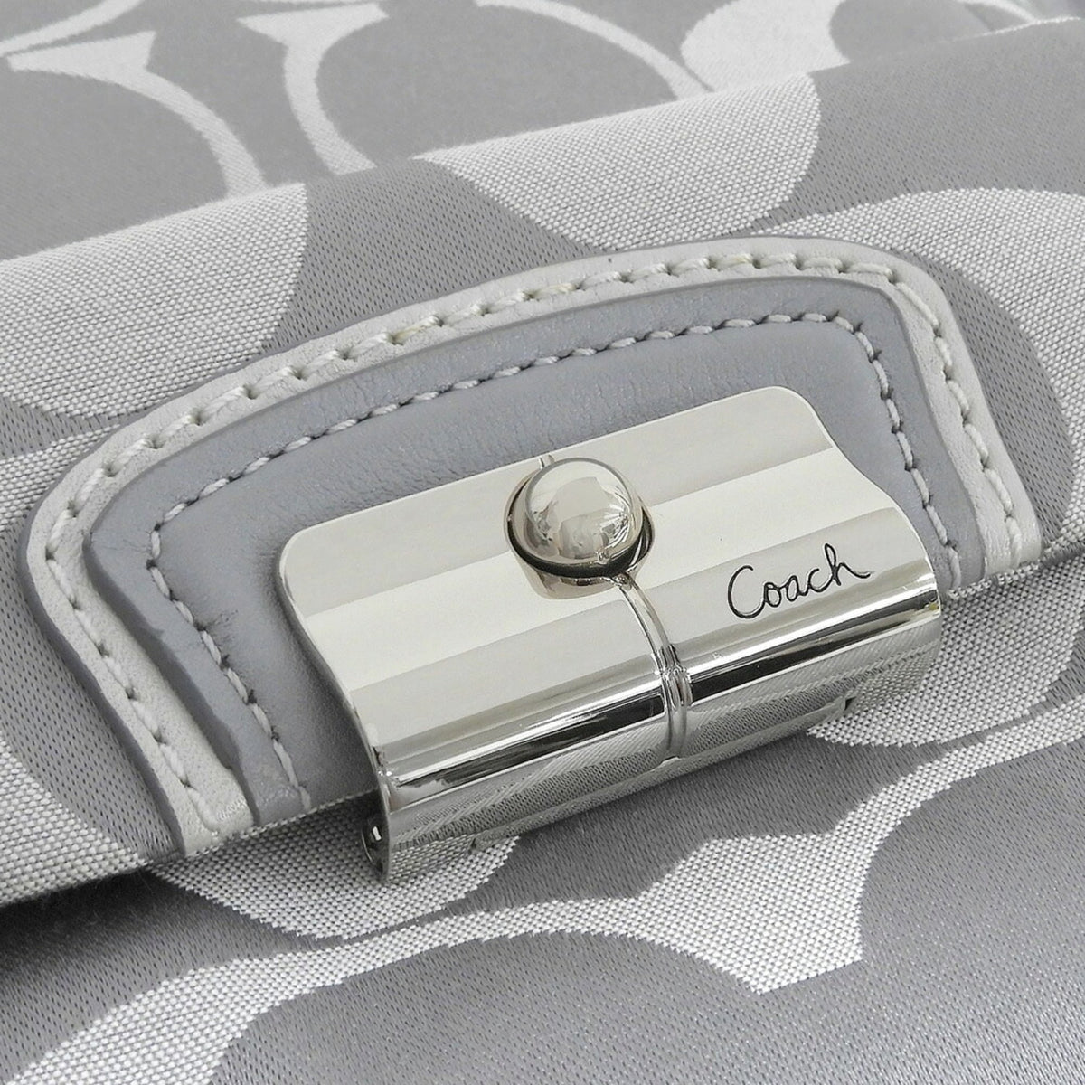 Coach Gray Canvas Shoulder Bag (Pre-Owned)