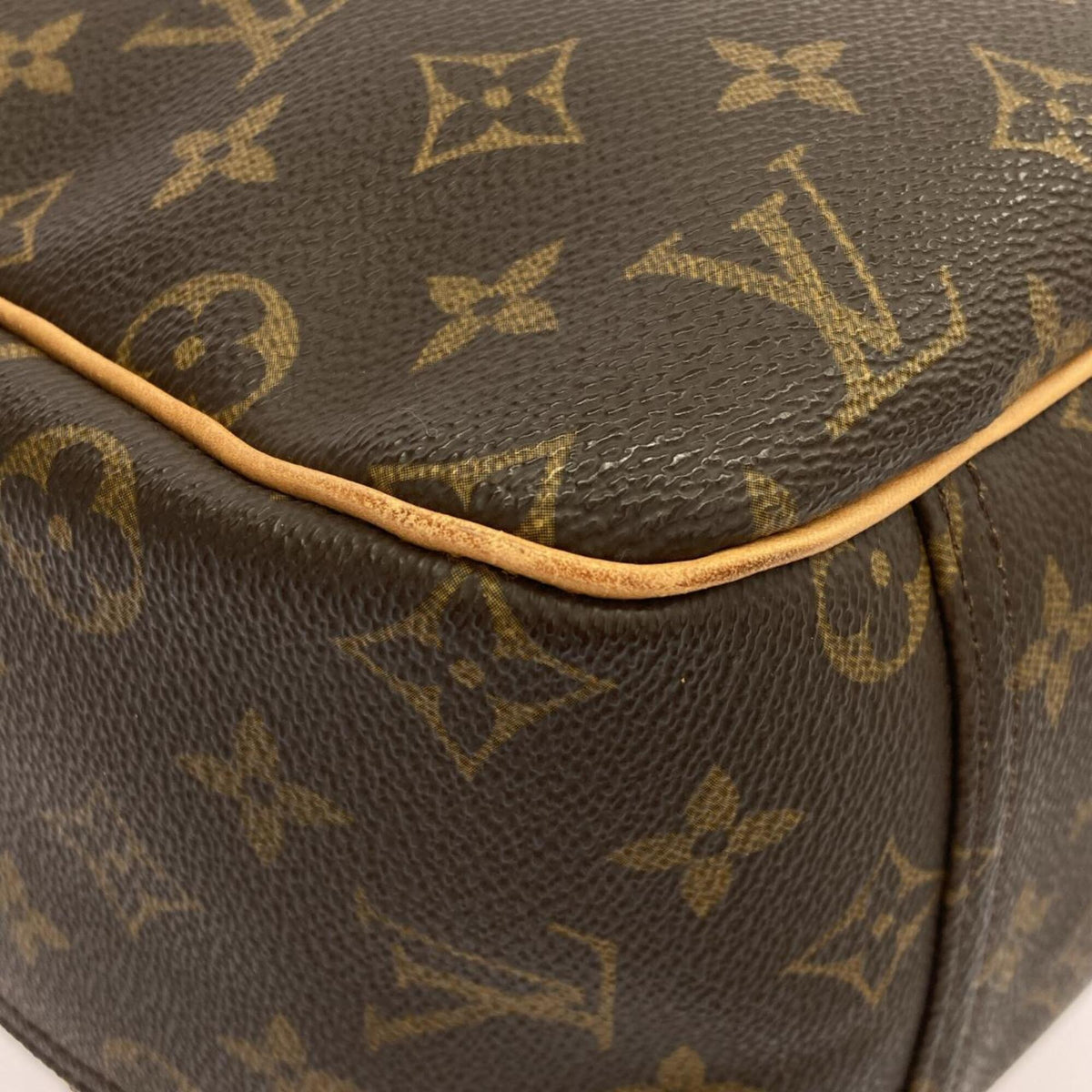 Louis Vuitton Marron Coated Canvas Handbag (Pre-Owned)