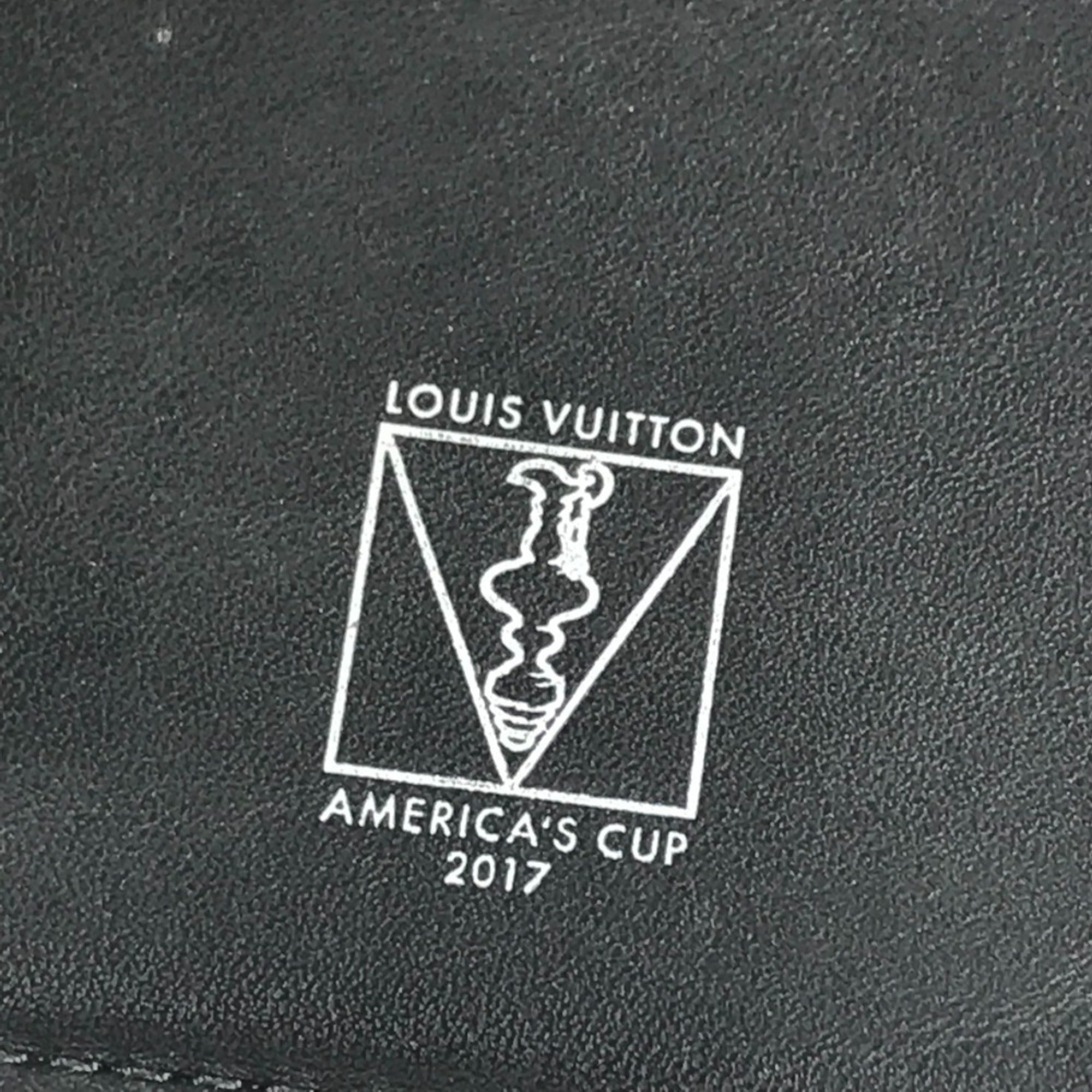 Louis Vuitton Blue Navy Red Color White Long Wallet (Bi-Fold) (Pre-Owned)