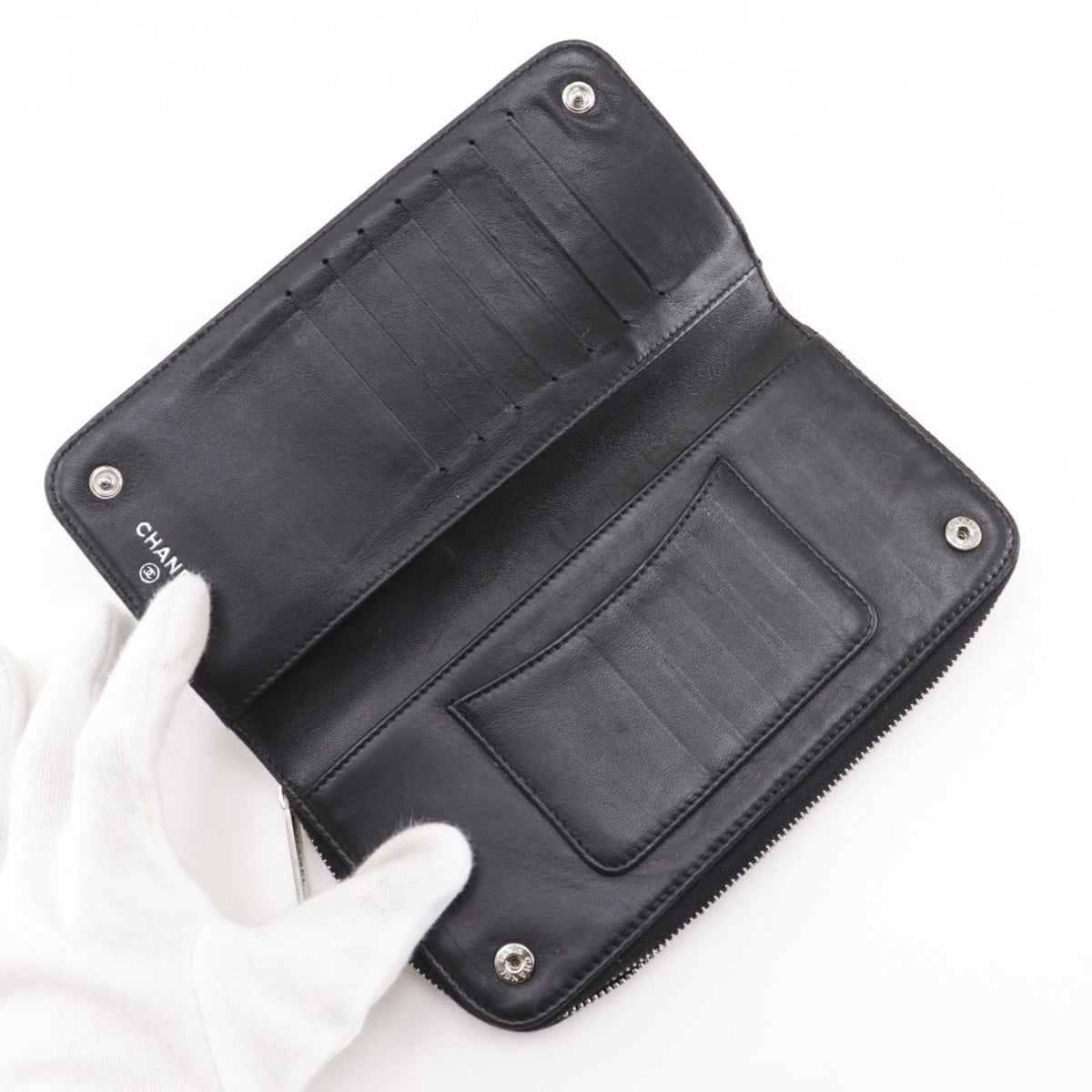 Chanel Matelasse Black Leather Long Wallet (Bi-Fold) (Pre-Owned)