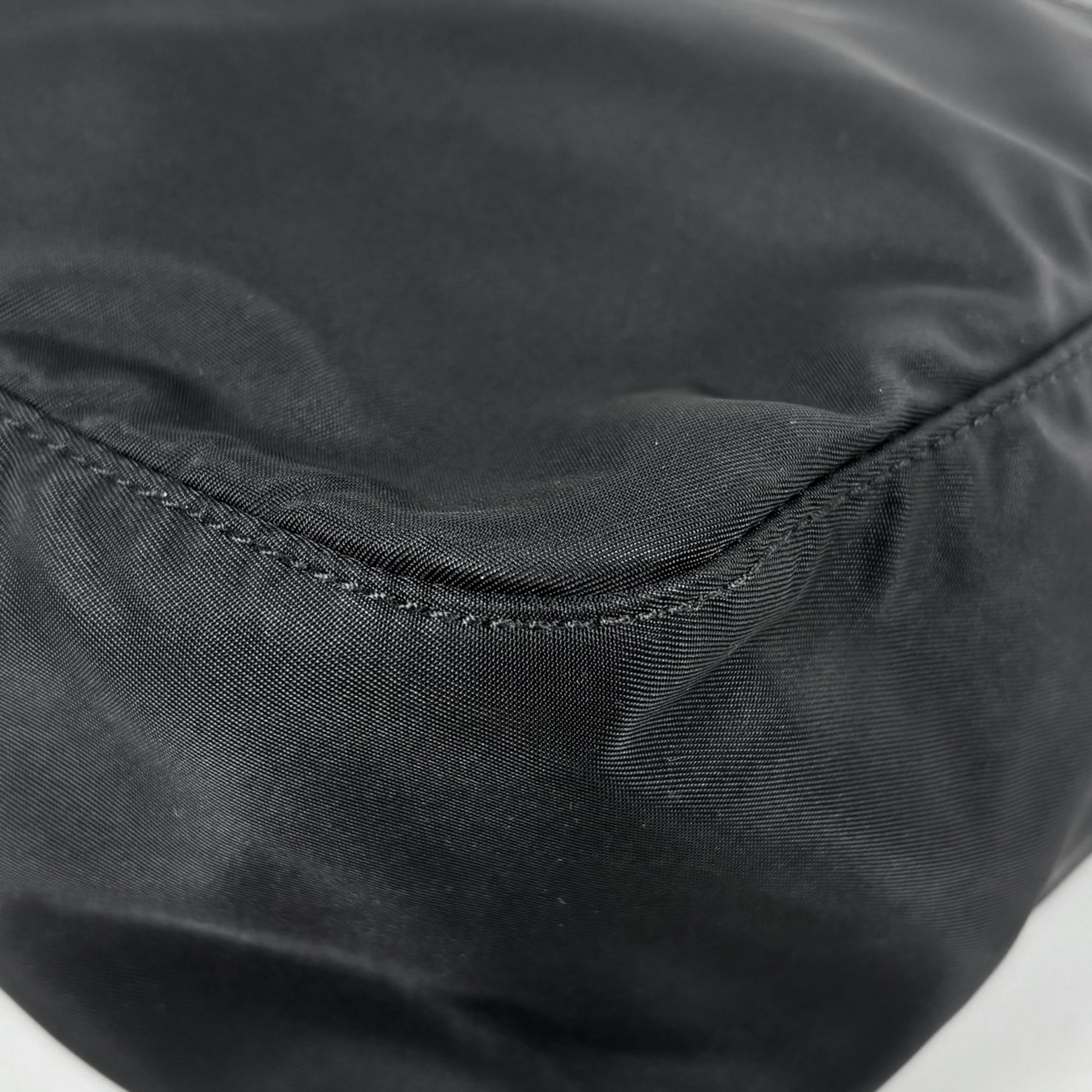 Prada Black Nylon Leather Shoulder Bag (Pre-Owned)