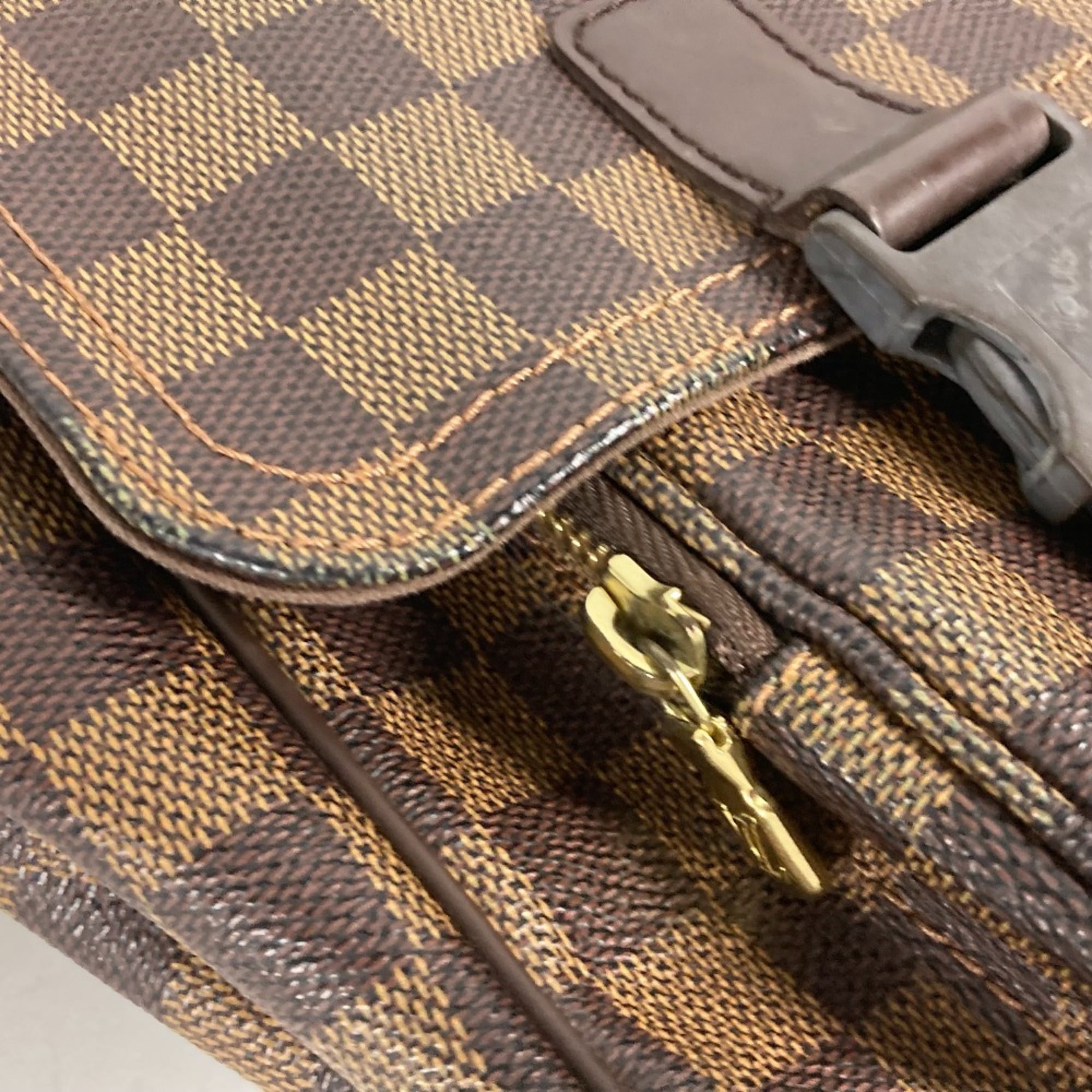 Louis Vuitton Brown Ebene Damier Canvas Messenger Bag Shoulder Bag (Pre-Owned)
