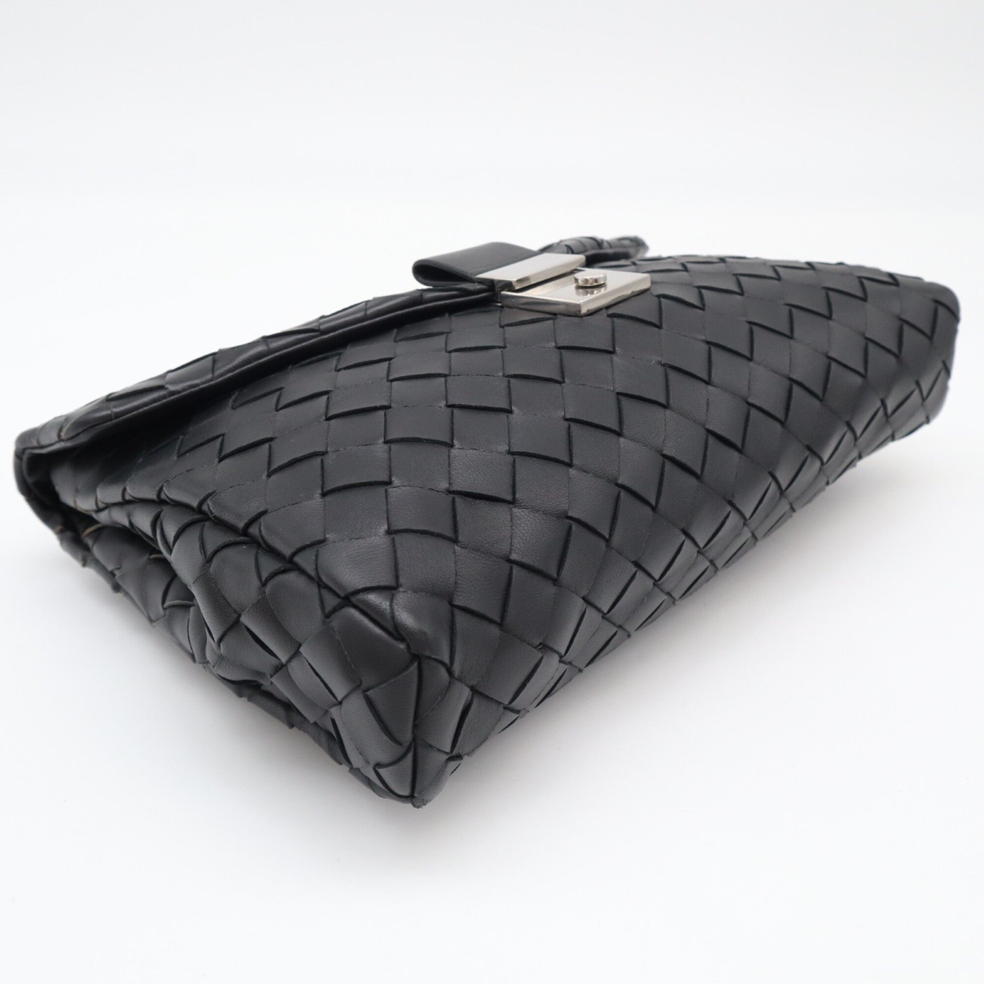 Bottega Veneta Intrecciato Black Leather Clutch Bag (Pre-Owned)