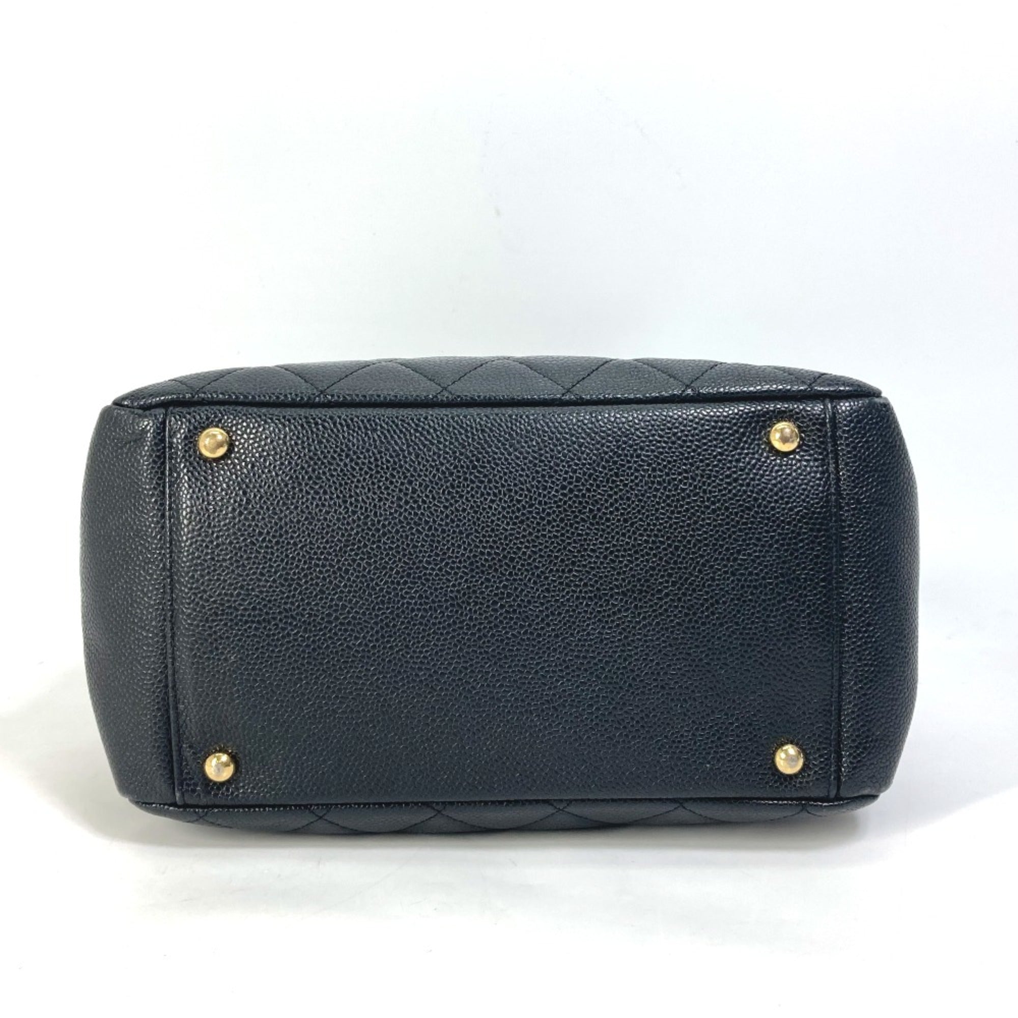 Chanel Black Leather Shoulder Bag (Pre-Owned)