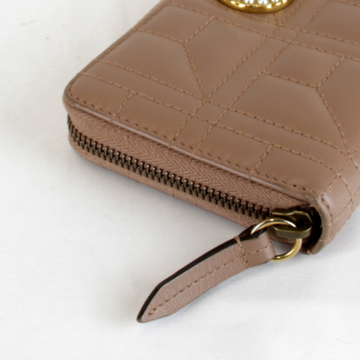 Gucci Brown Leather Long Wallet (Bi-Fold) (Pre-Owned)