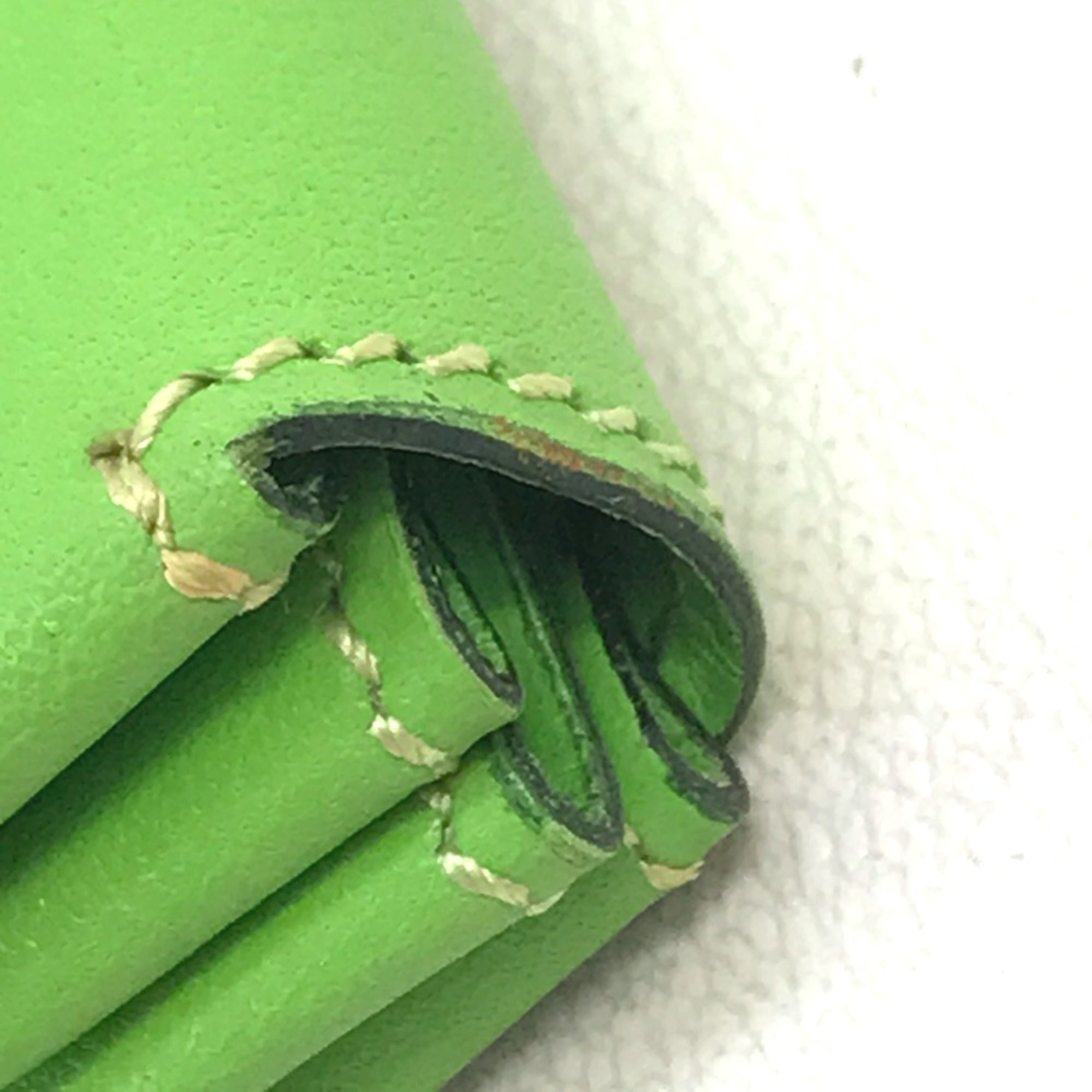 Hermes Le 24 Apple Green Light Green Swift Leather Coin Purse/Coin Case (Pre-Owned)
