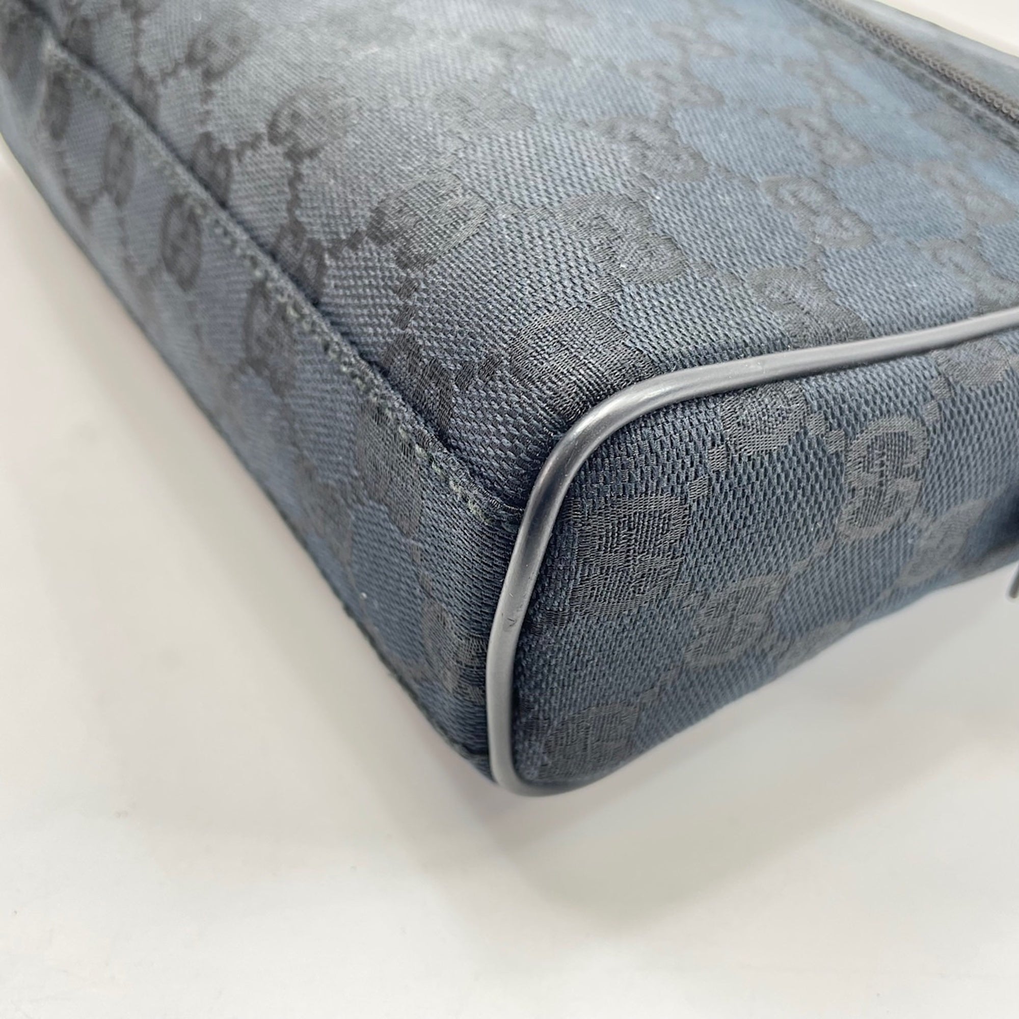 Gucci Black Clutch Bag (Pre-Owned)