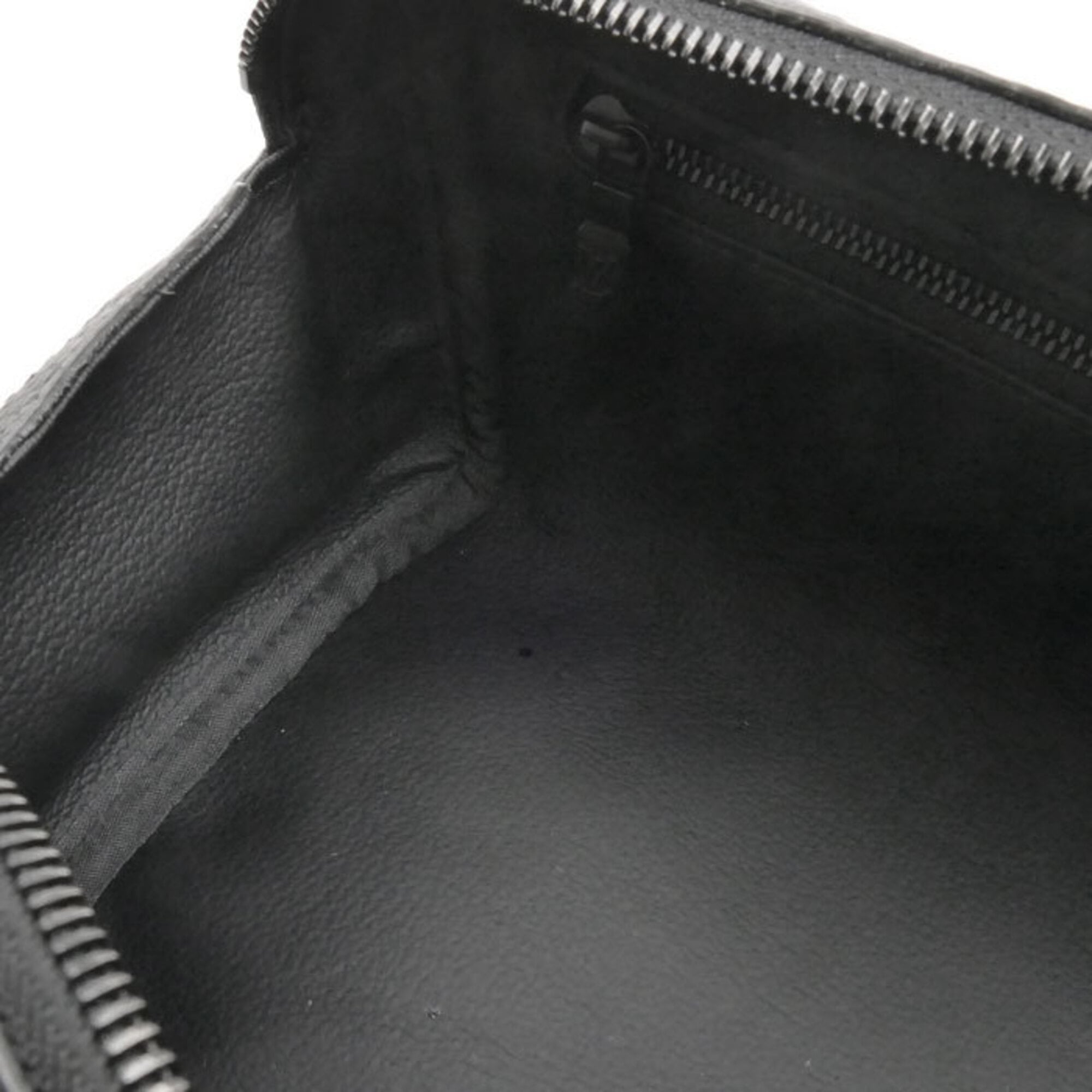 Louis Vuitton Noir Monogram Clutch Bag (Pre-Owned)