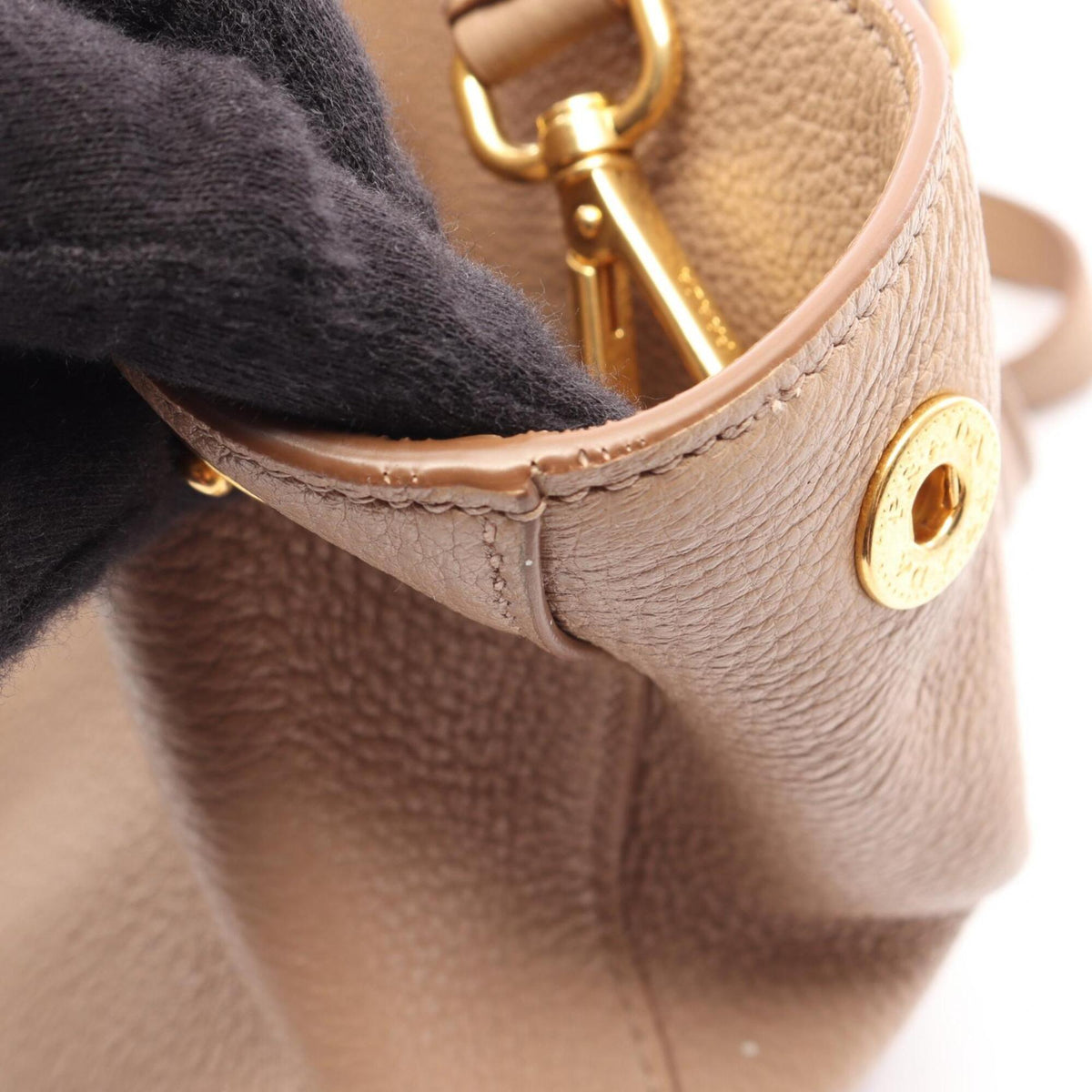 Prada Pink Leather Handbag (Pre-Owned)