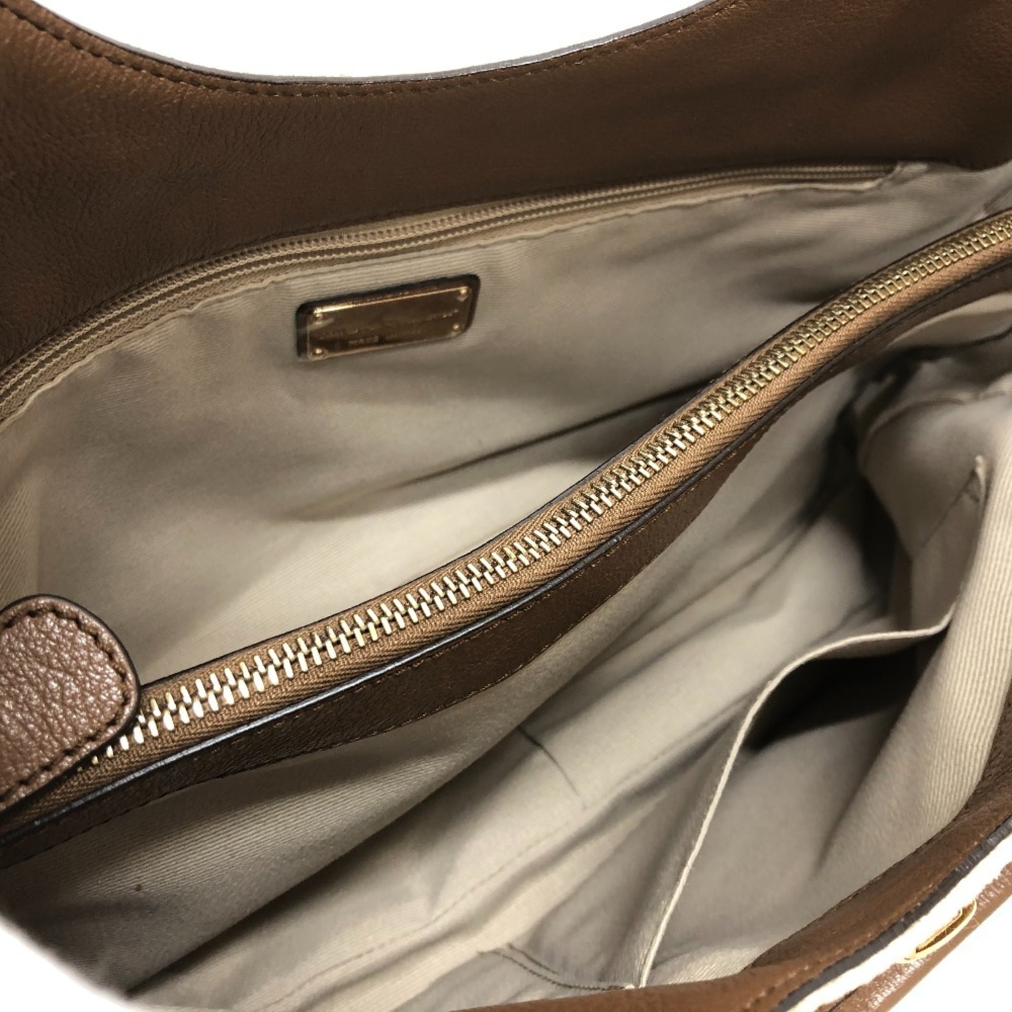Salvatore Ferragamo Beige Canvas Tote Bag (Pre-Owned)