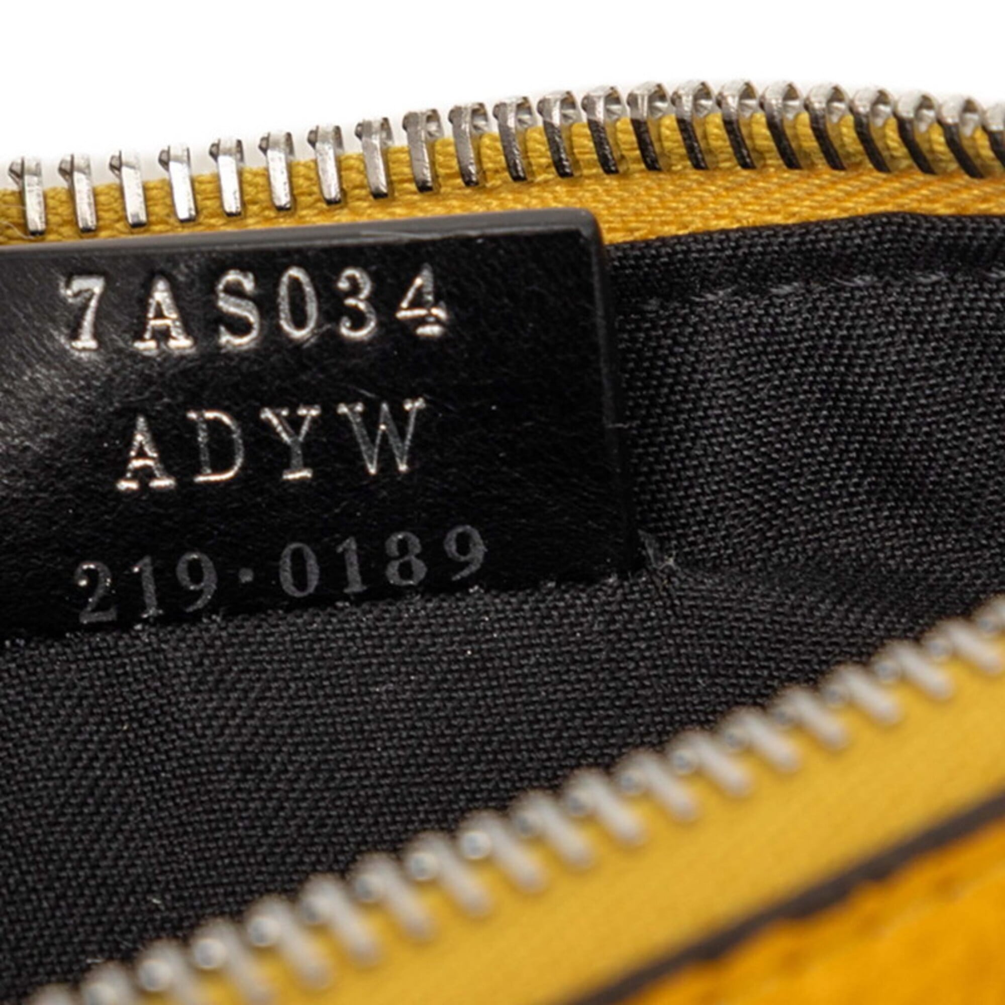 Fendi Yellow Leather Pochette Shoulder Bag (Pre-Owned)