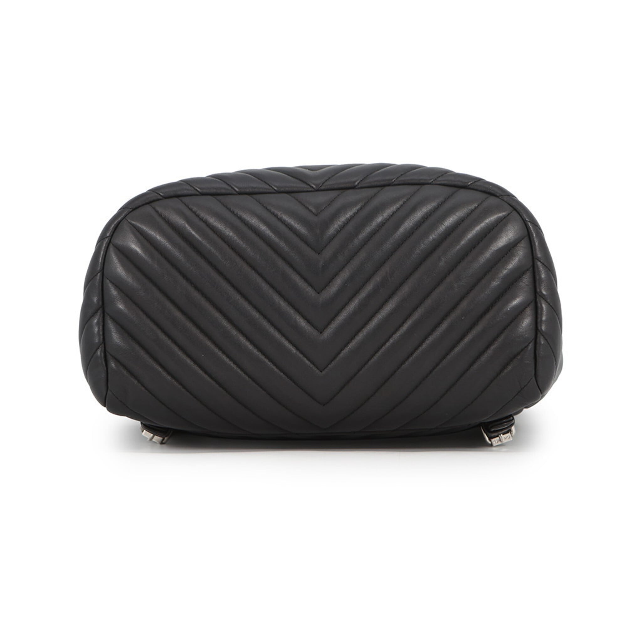 Chanel Black Leather Backpack Handbag (Pre-Owned)