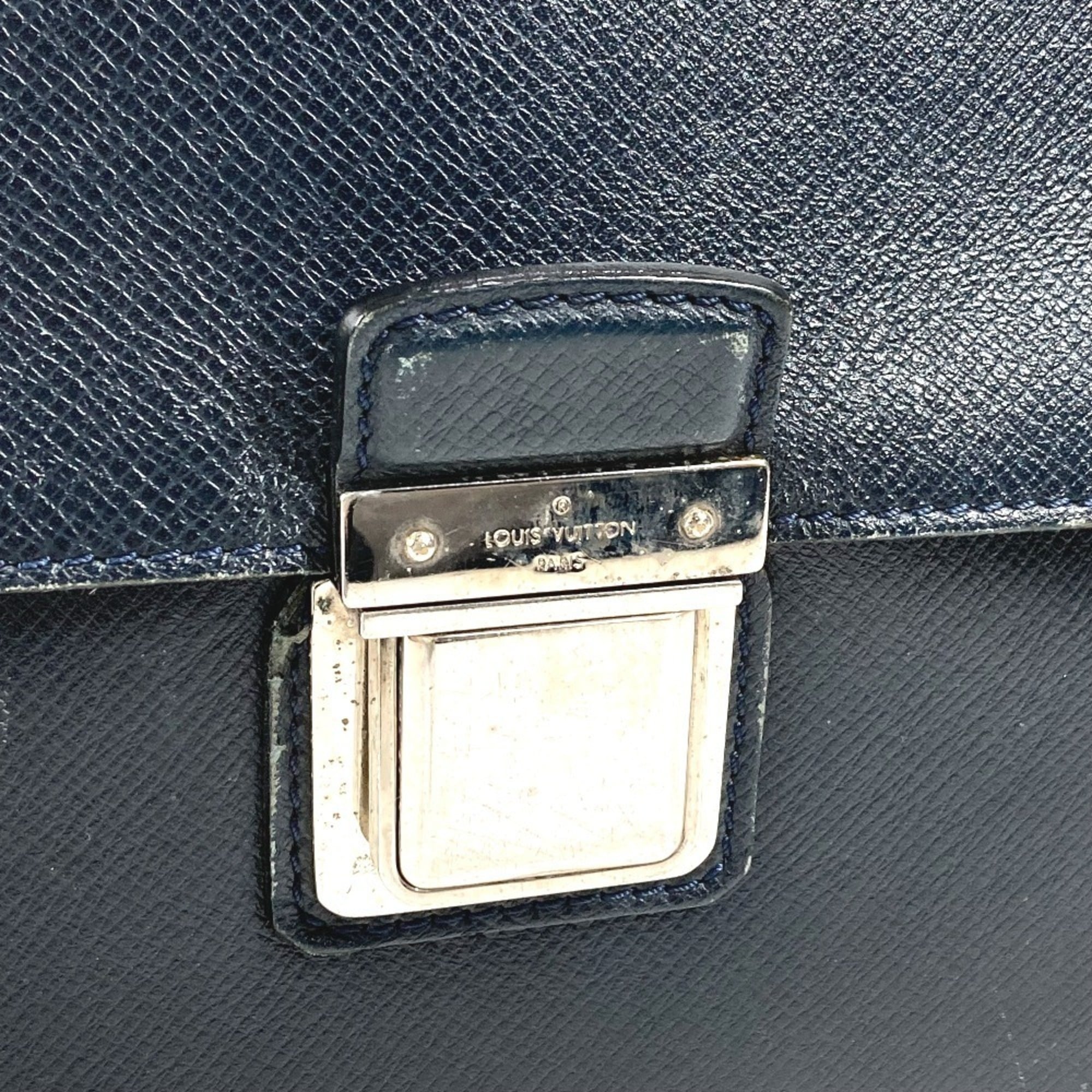 Louis Vuitton Boreal Navy Taiga Leather Handbag Shoulder Bag (Pre-Owned)