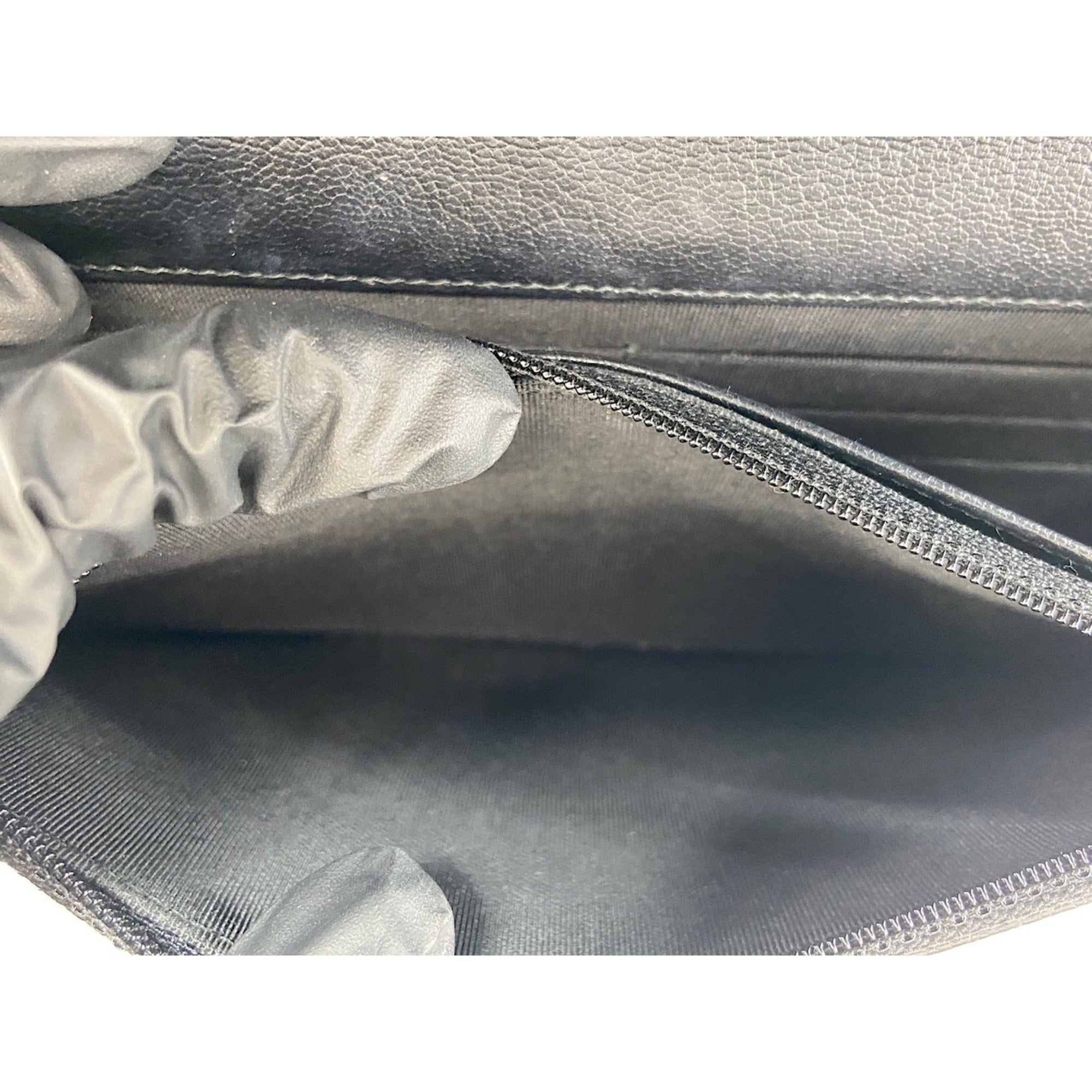 Chanel Black Shoulder Bag (Pre-Owned)