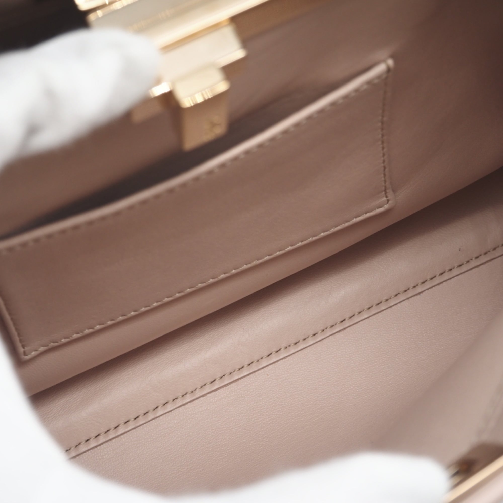 Fendi Pink Pink Gold Leather Handbag (Pre-Owned)