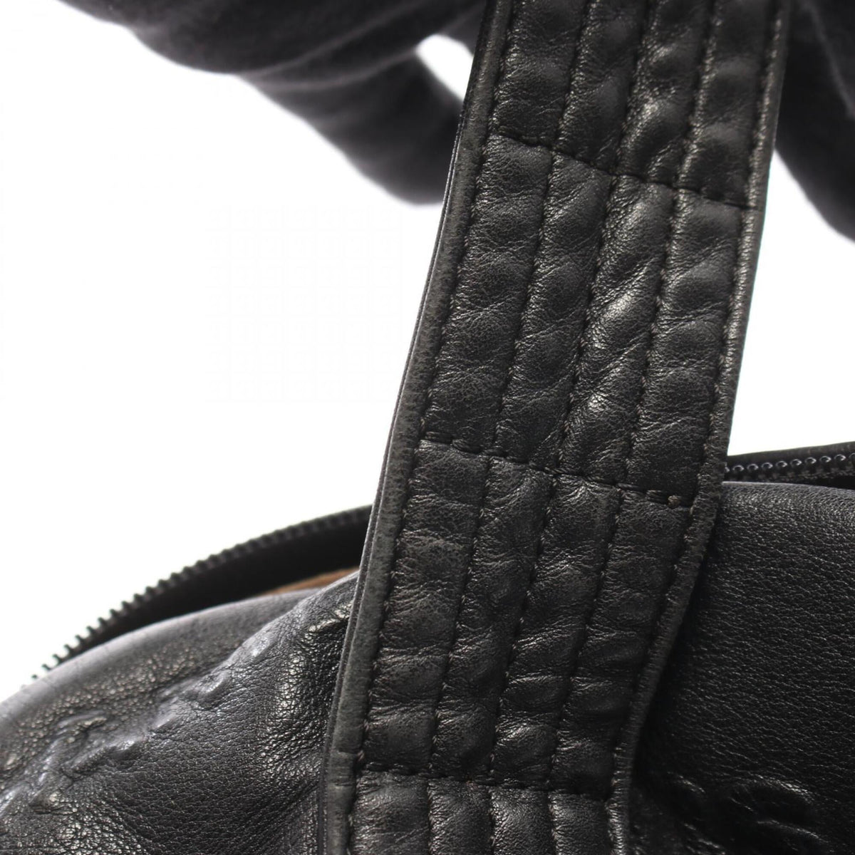 Chanel Black Leather Handbag (Pre-Owned)