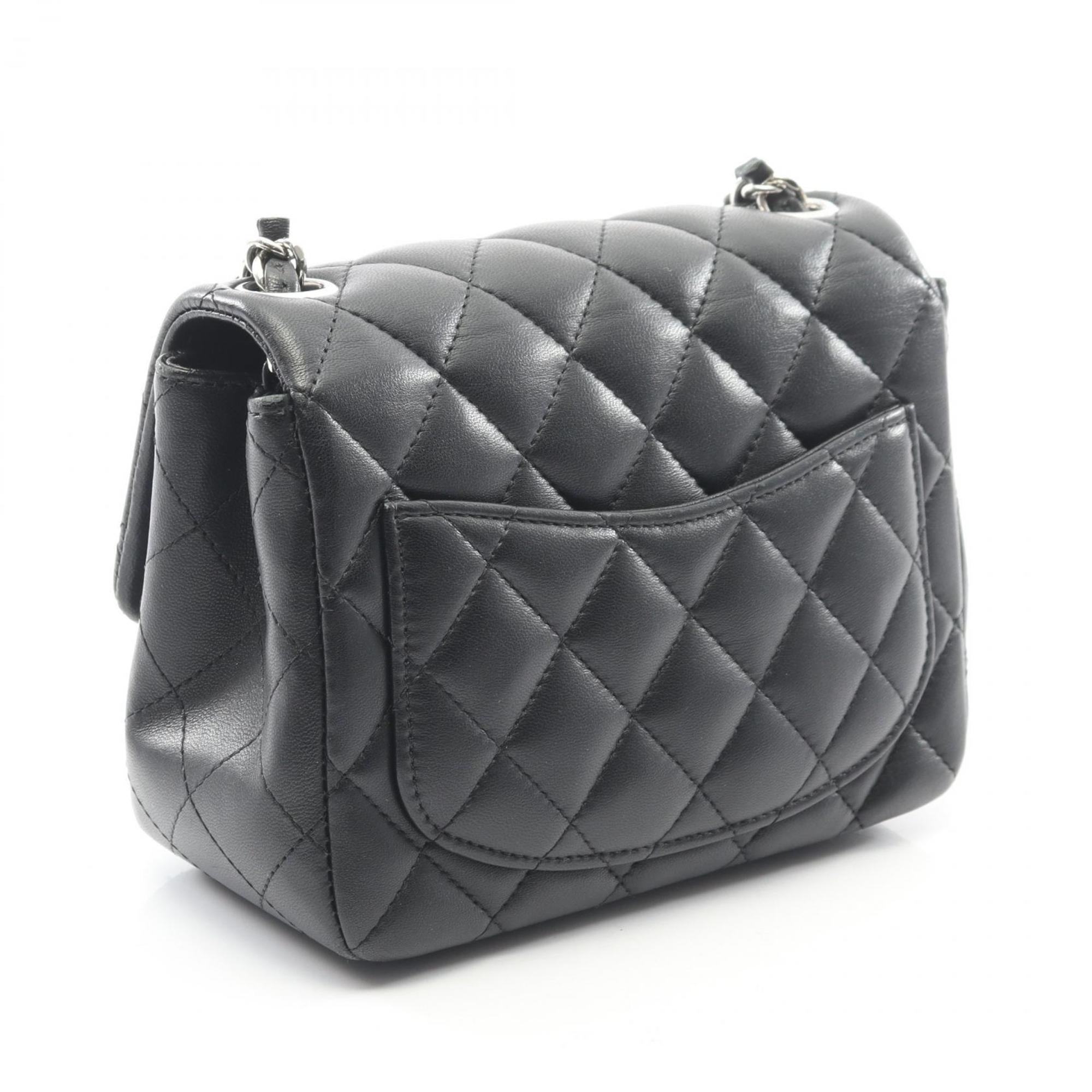 Chanel Black Leather Handbag Shoulder Bag (Pre-Owned)