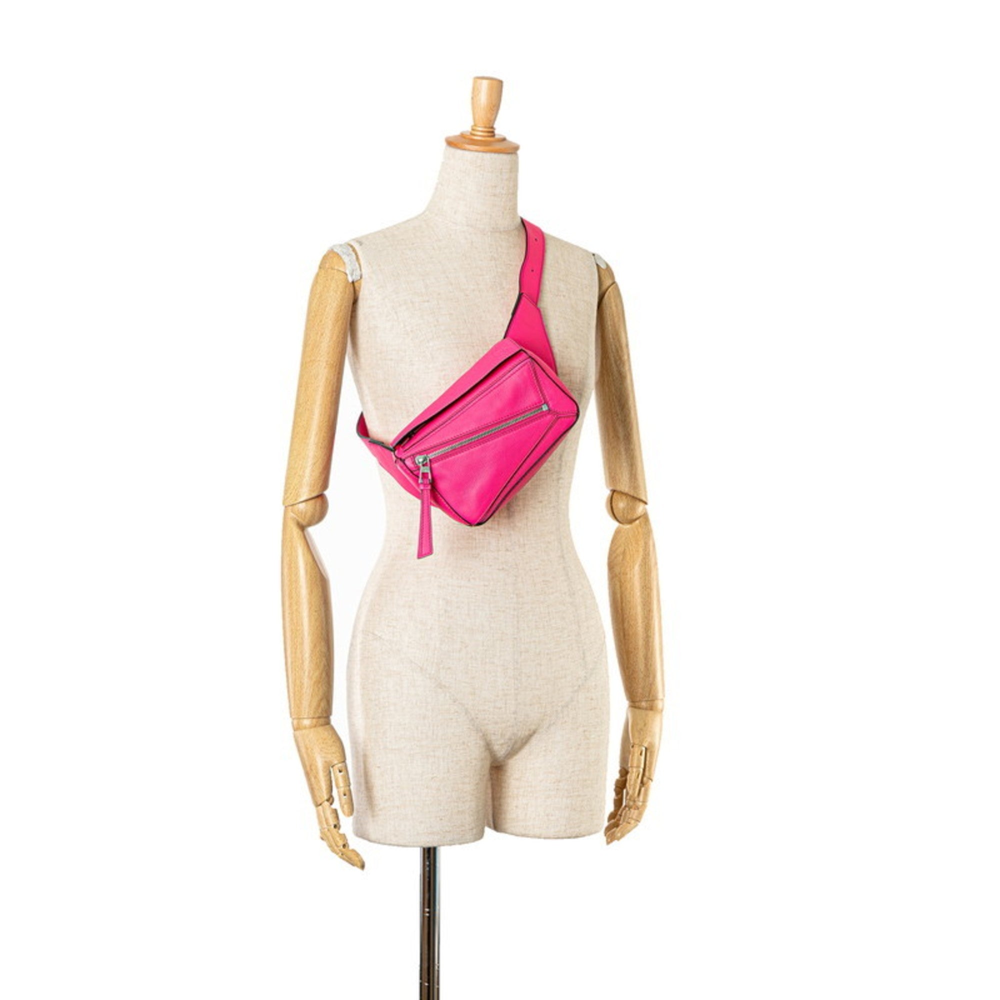 Loewe Pink Leather Shoulder Bag Sling Bag (Pre-Owned)