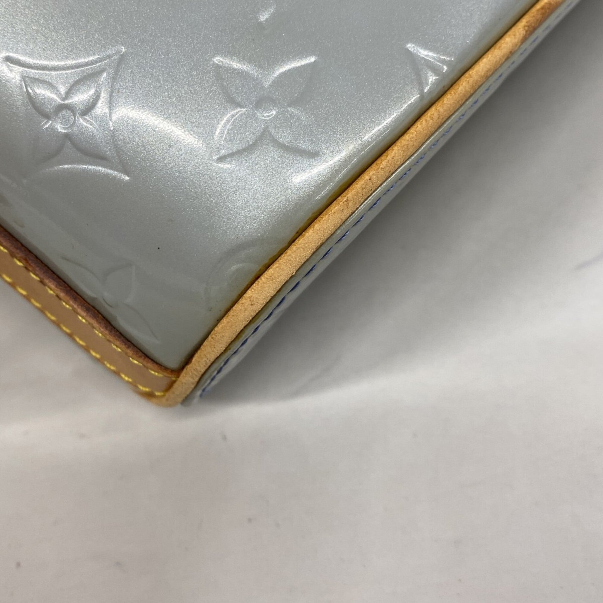 Louis Vuitton Purple Shoulder Bag (Pre-Owned)