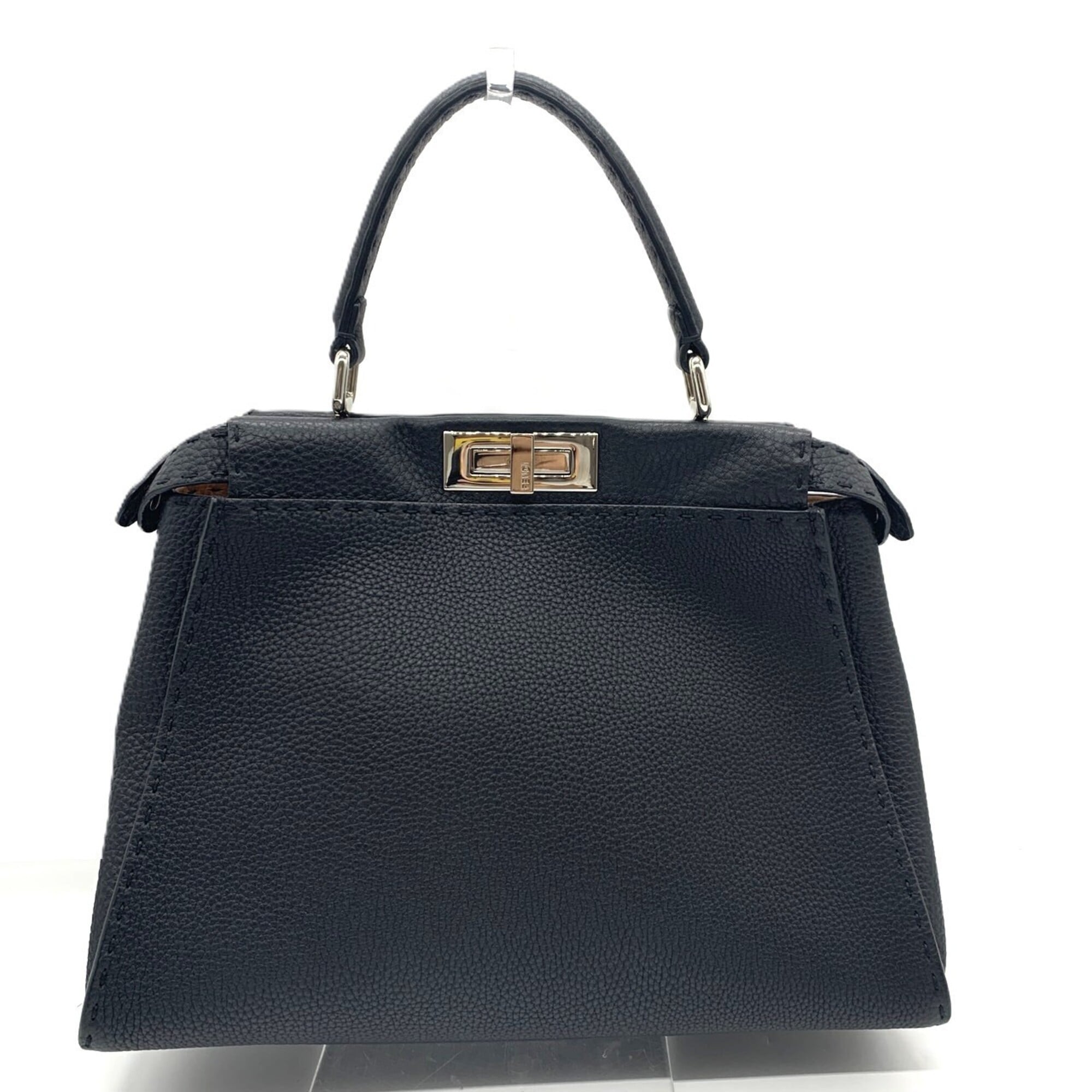 Fendi Black Leather Shoulder Bag (Pre-Owned)