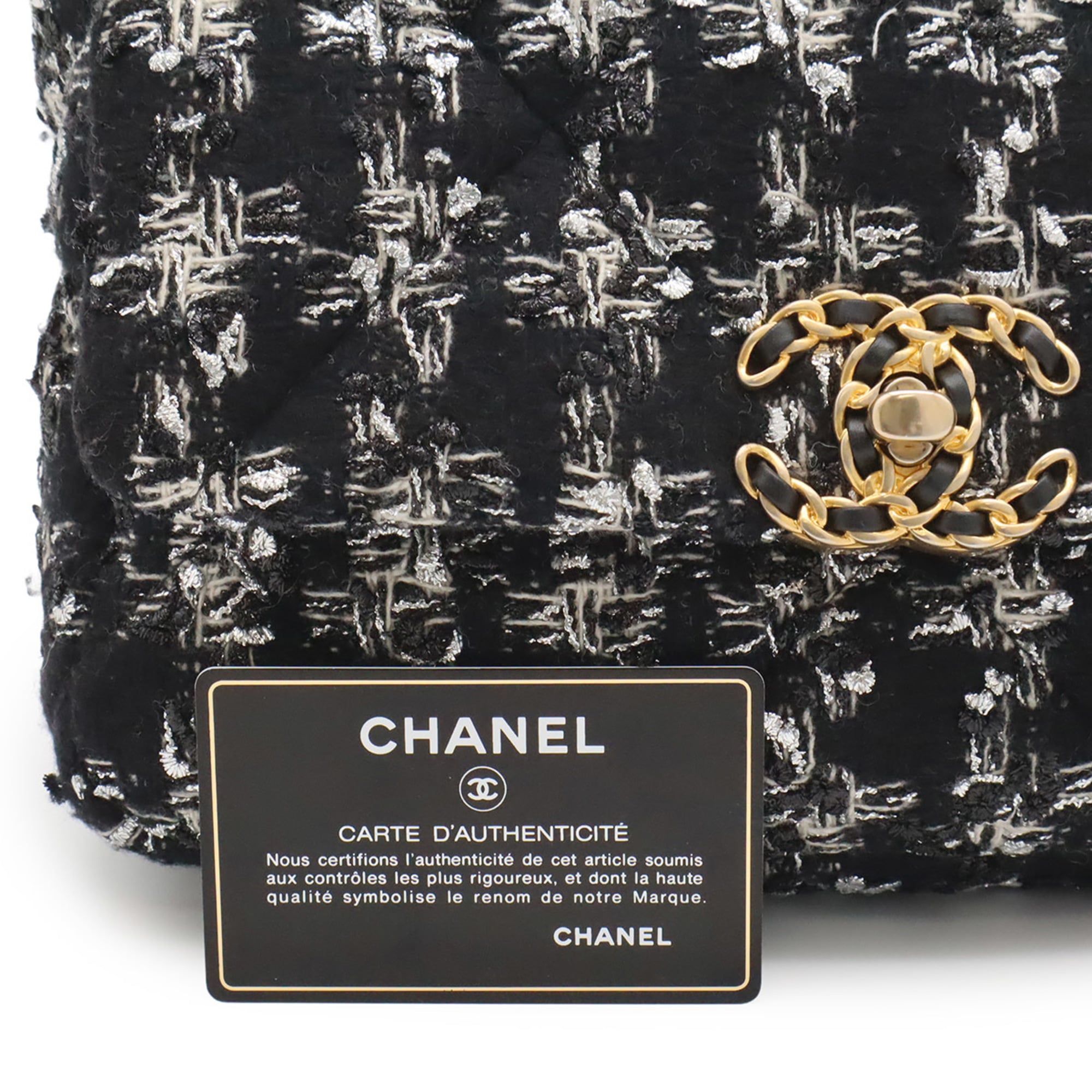 Chanel Black Tweed Shoulder Bag (Pre-Owned)