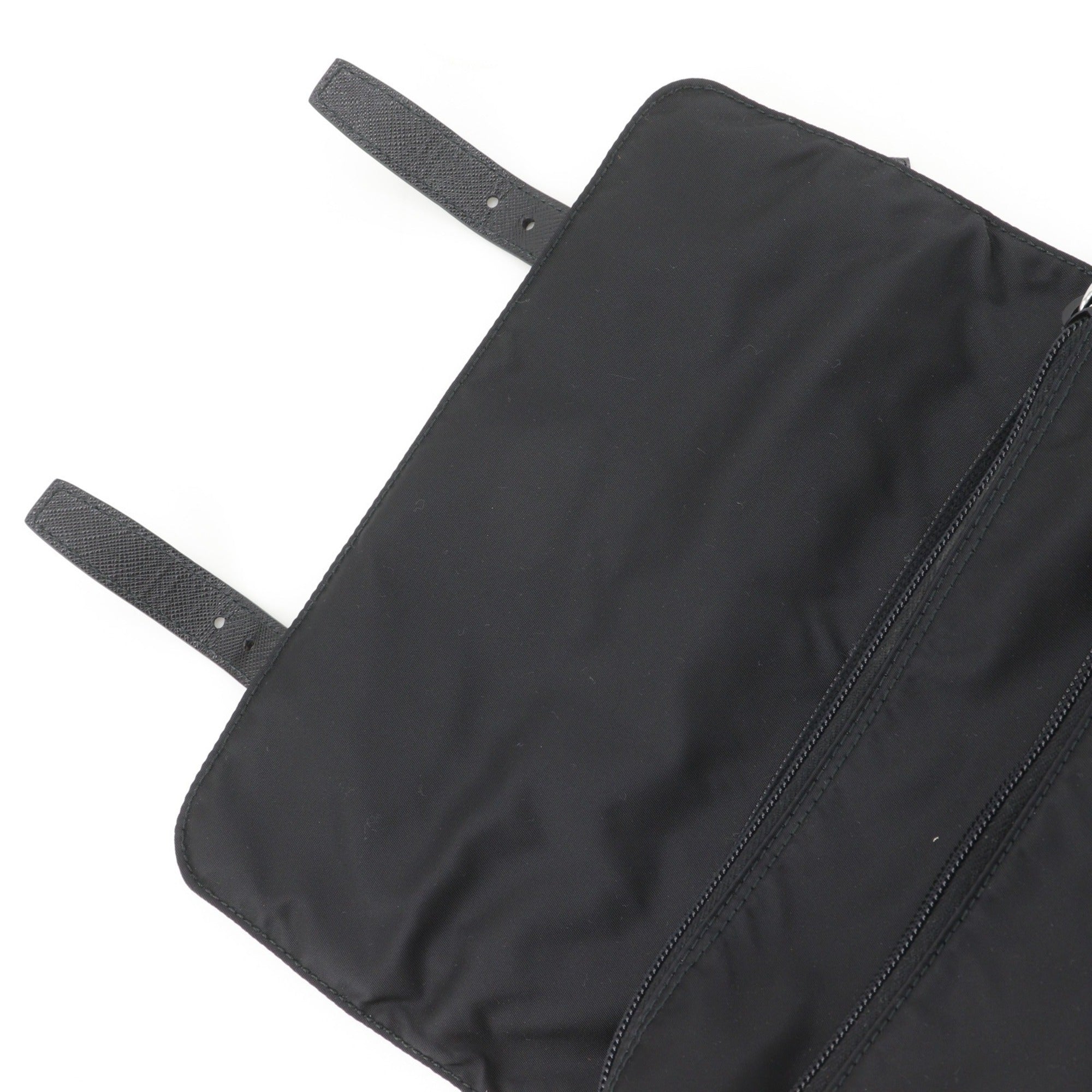 Prada Black Nero Nylon Messenger Bag Shoulder Bag (Pre-Owned)