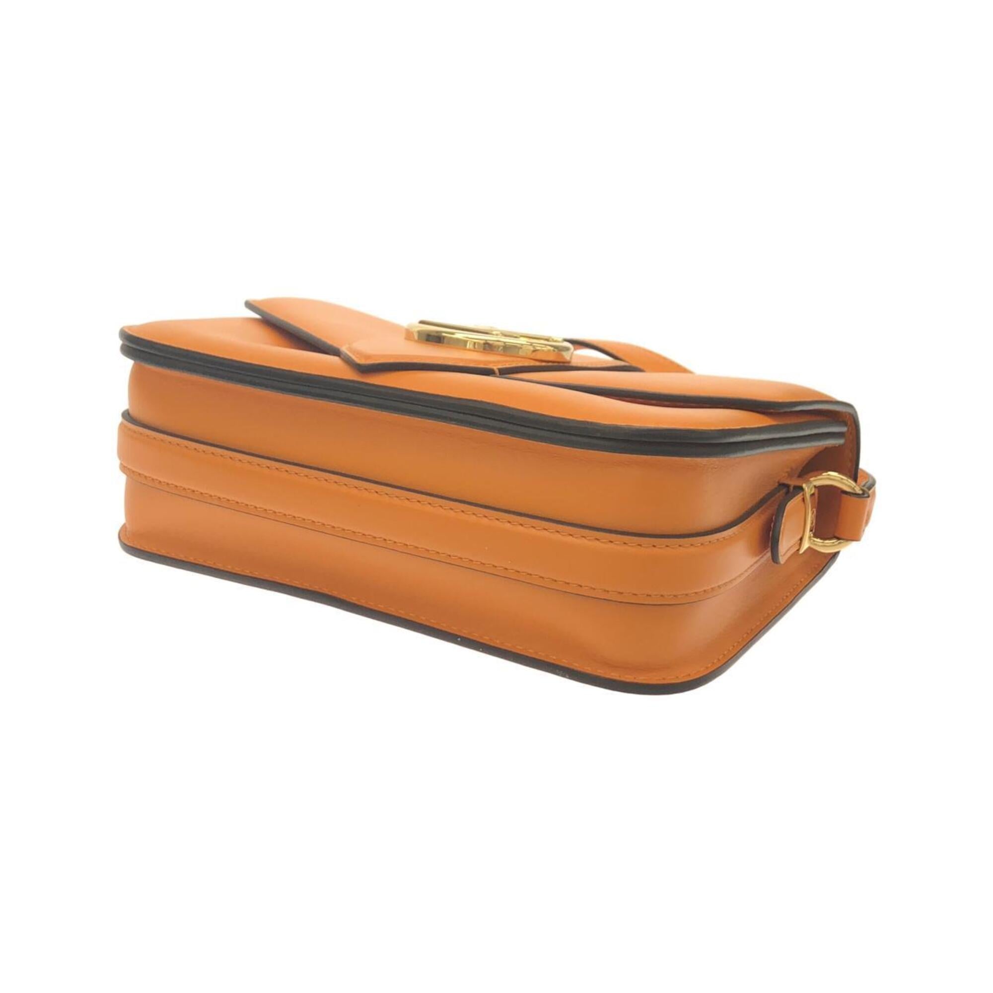 Louis Vuitton Orange Leather Shoulder Bag (Pre-Owned)