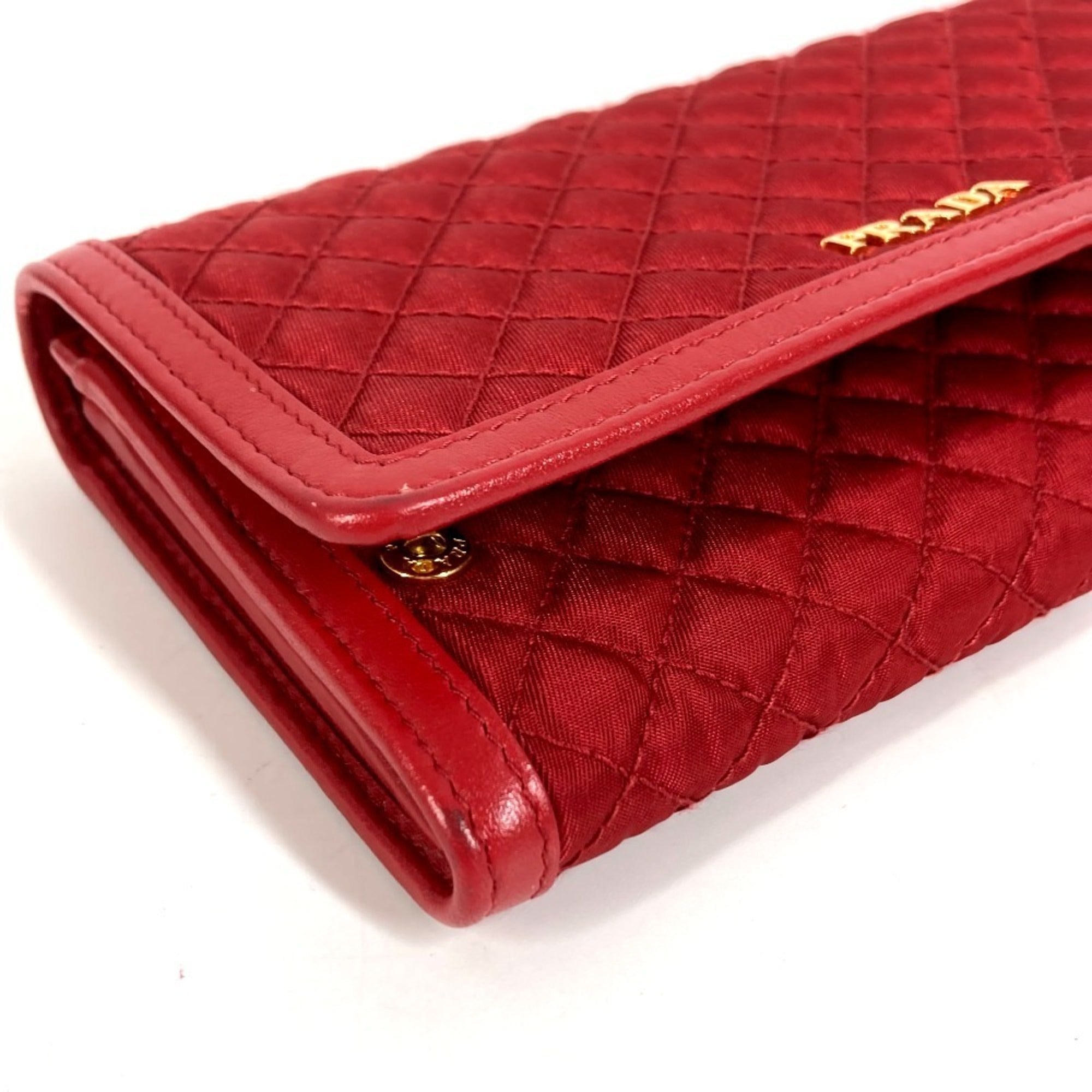 Prada Red Color Quilting Chain/Shoulder Wallet (Pre-Owned)