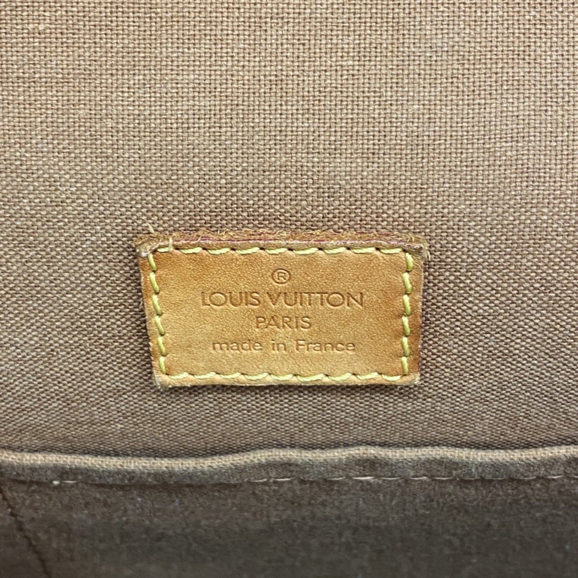 Louis Vuitton Brown Shoulder Bag (Pre-Owned)