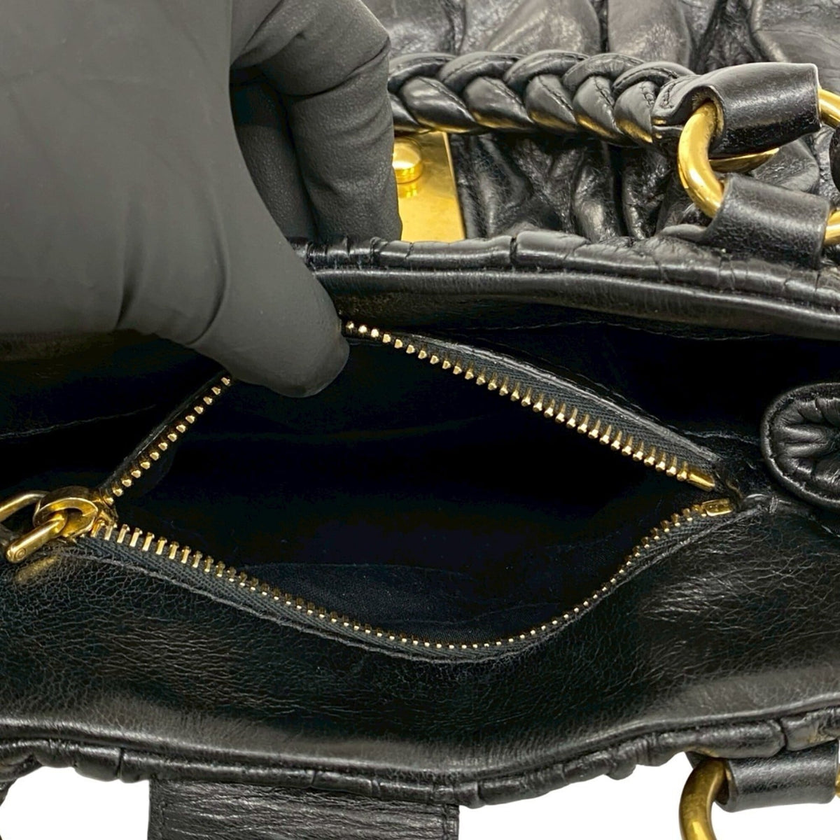 Miu Miu Black Leather Handbag Shoulder Bag Tote Bag (Pre-Owned)