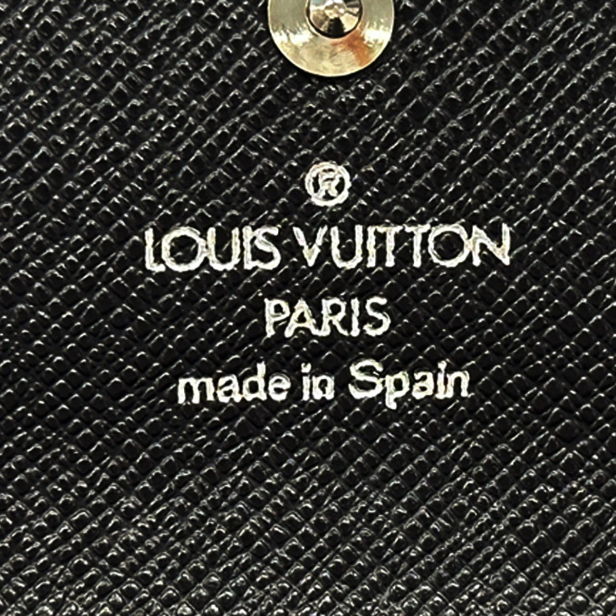 Louis Vuitton Black Noir Taiga Leather (Pre-Owned)