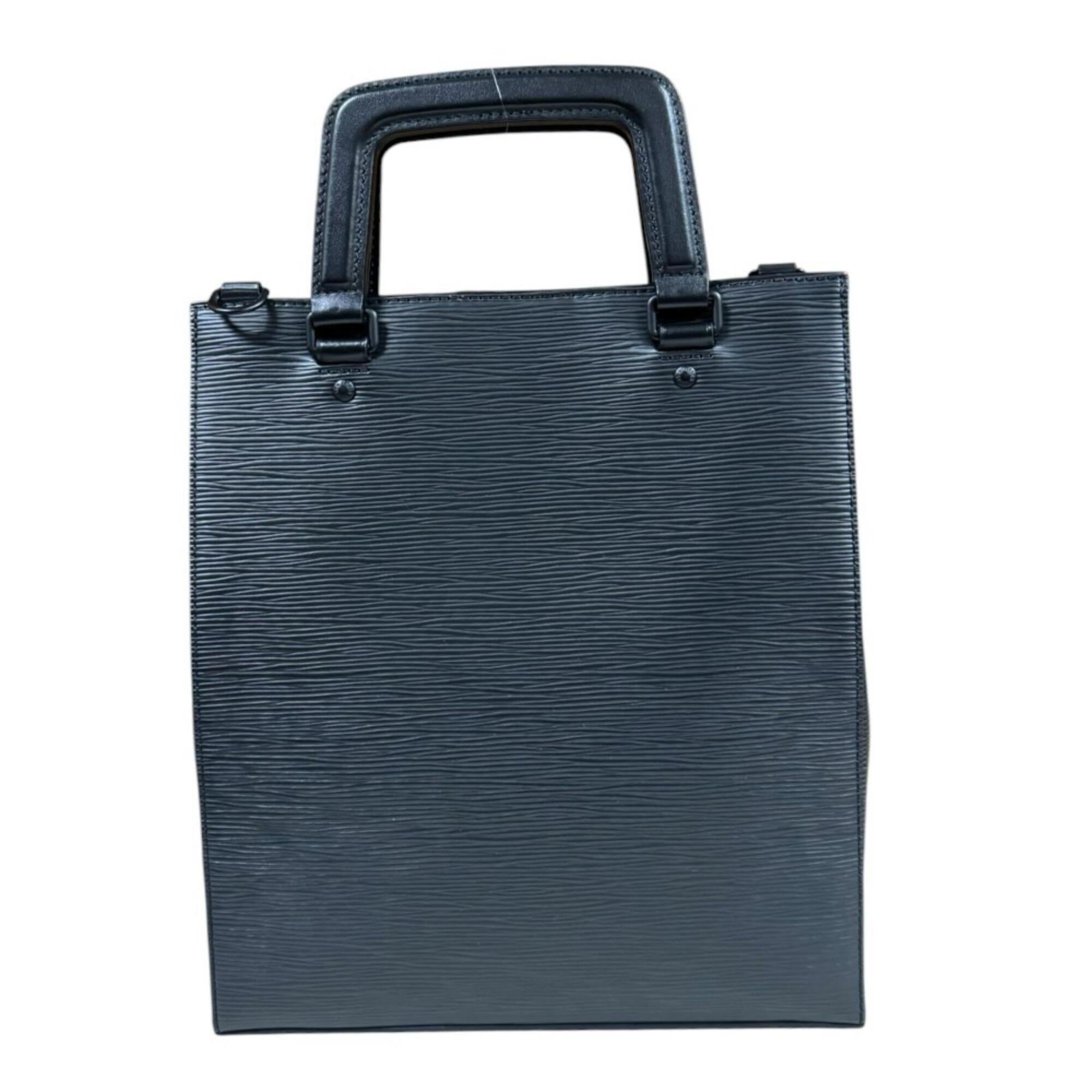 Louis Vuitton Black Epi Leather Shoulder Bag (Pre-Owned)