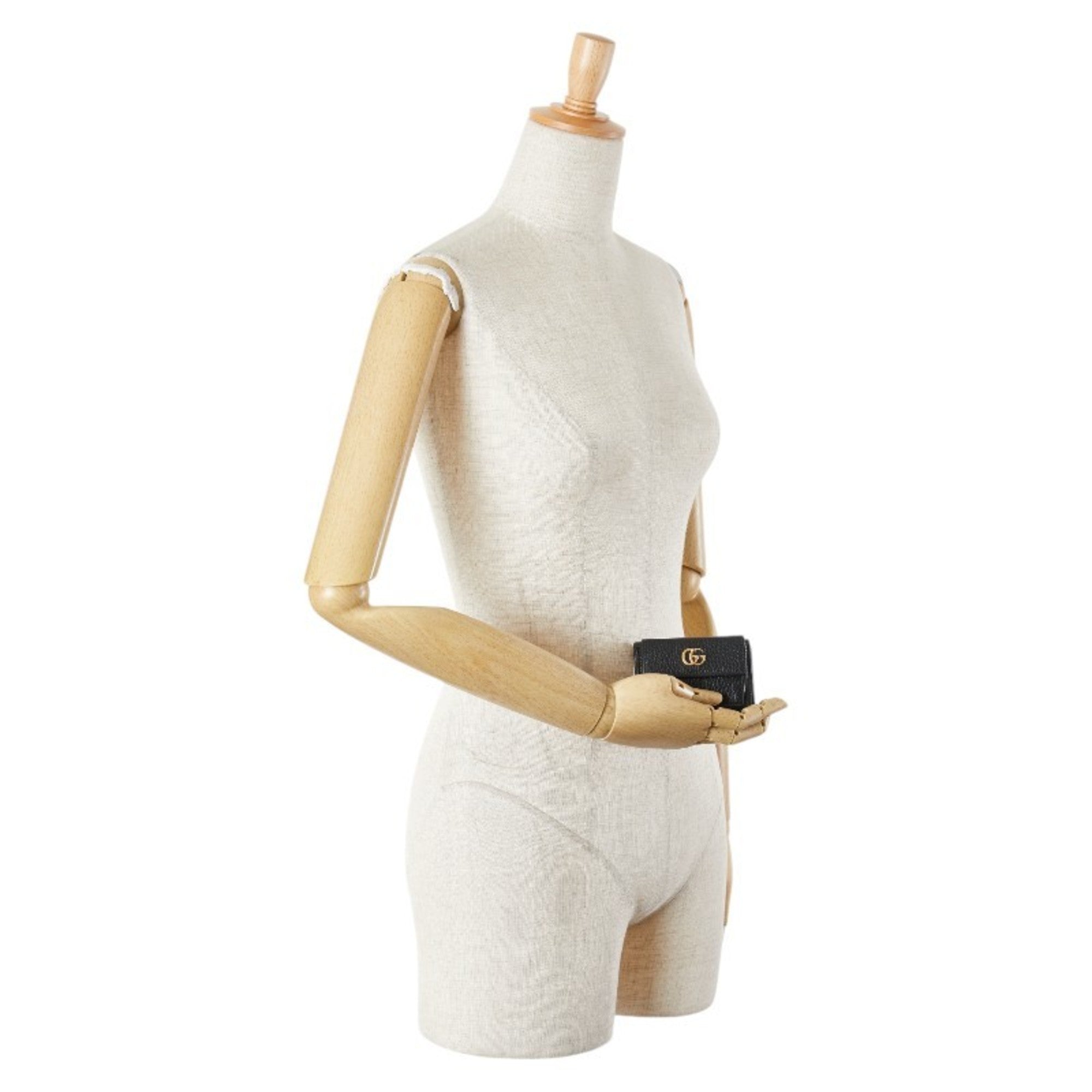 Gucci Black Leather Wallet (Tri-Fold) (Pre-Owned)