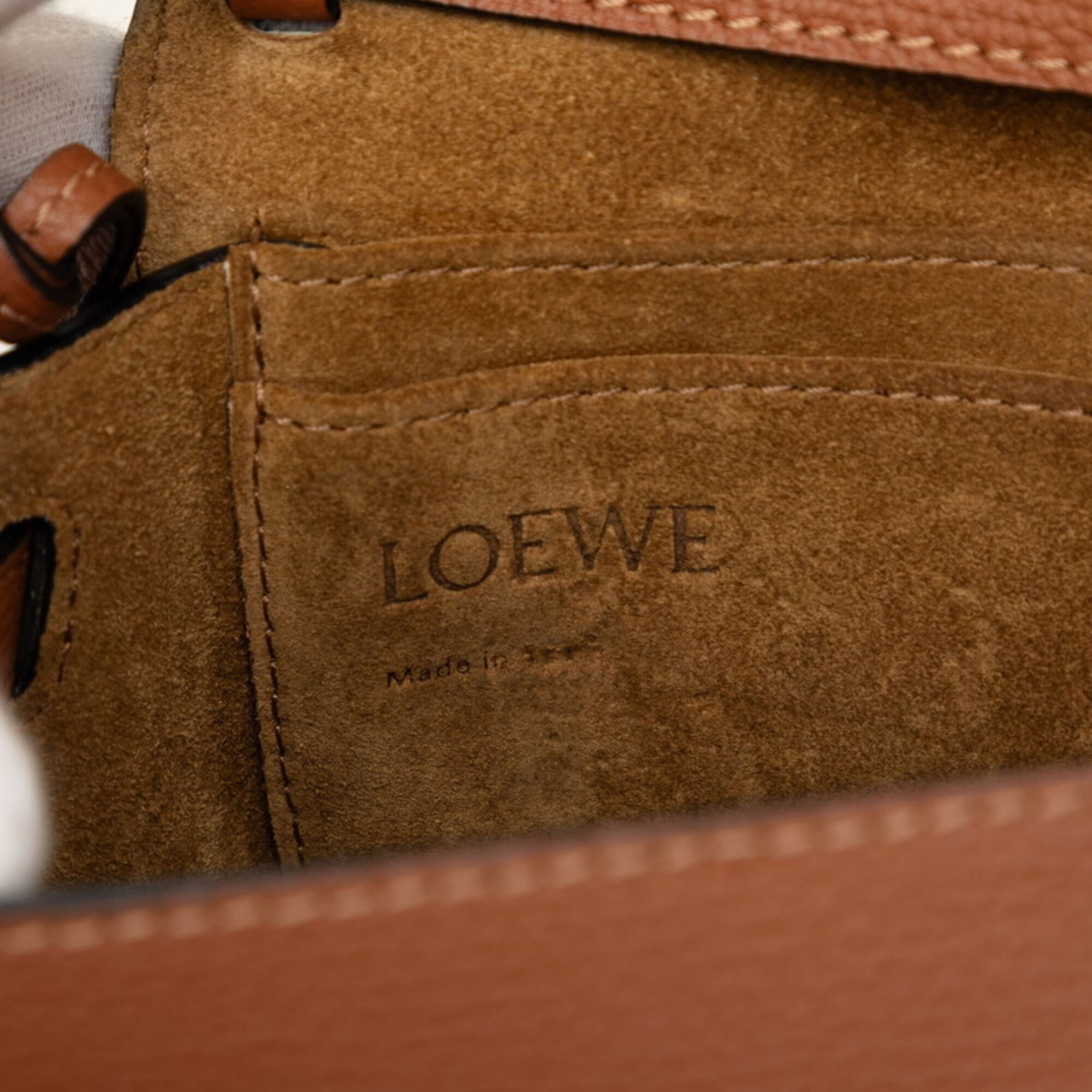 Loewe Brown Leather Shoulder Bag (Pre-Owned)