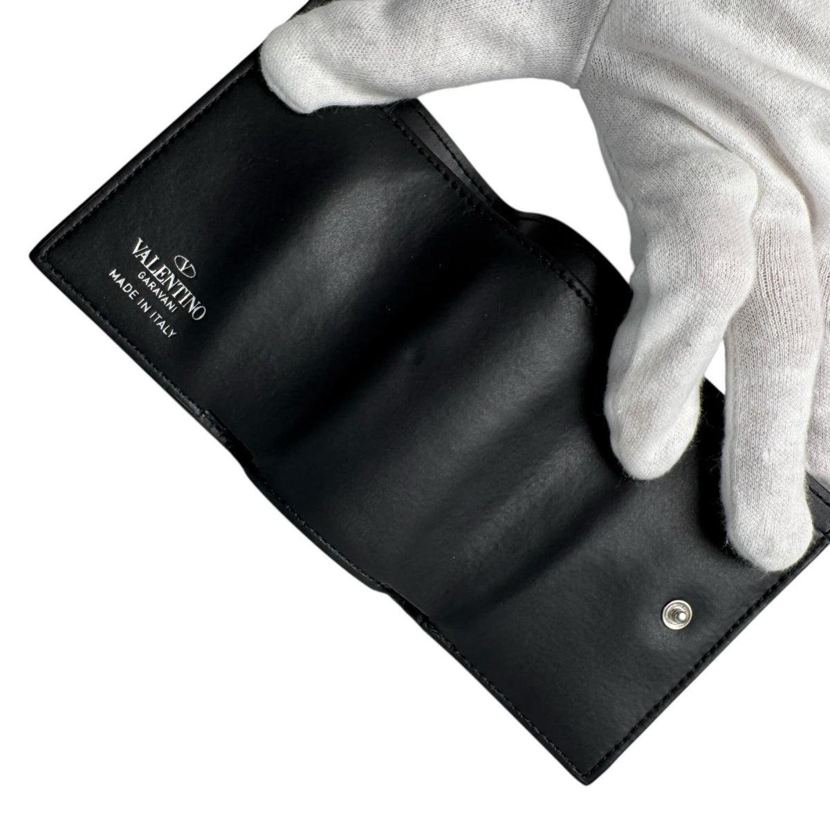 Valentino Garavani Black Leather Wallet (Tri-Fold) (Pre-Owned)