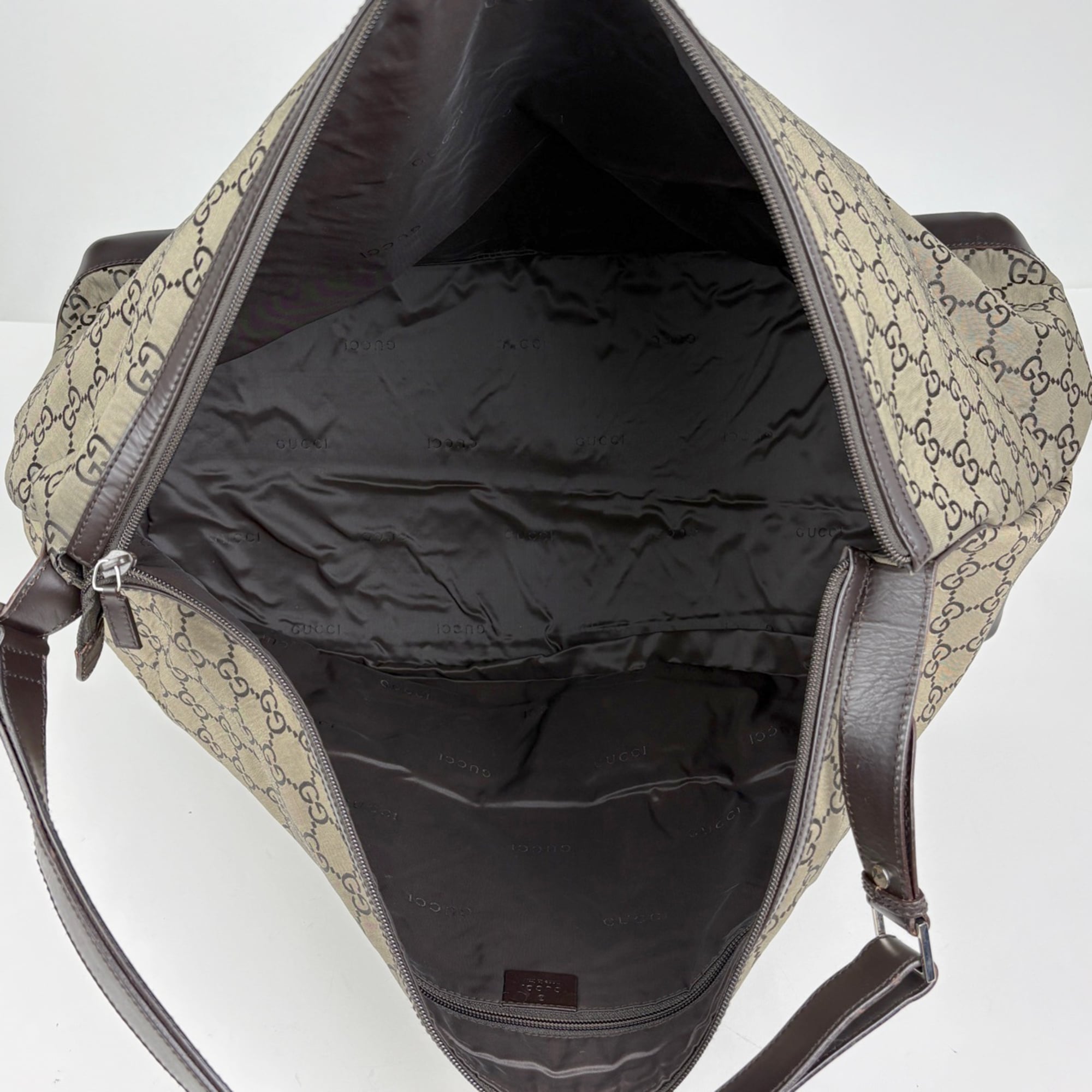 Gucci Brown Gg Canvas Leather Shoulder Bag Sports Bag (Pre-Owned)