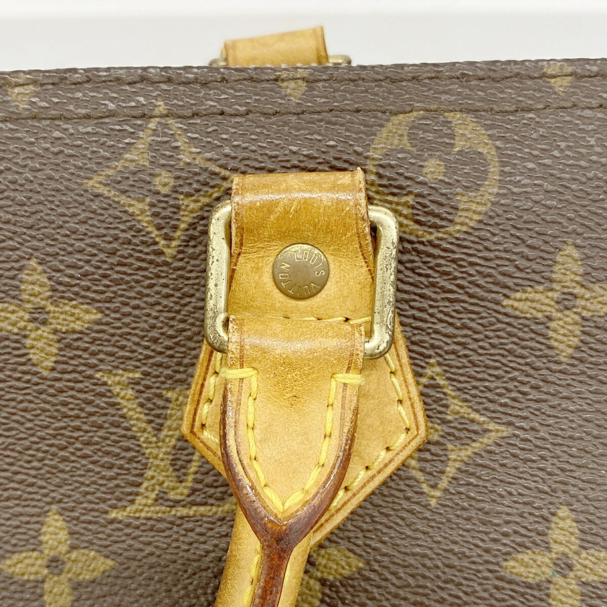 Louis Vuitton Brown Handbag (Pre-Owned)