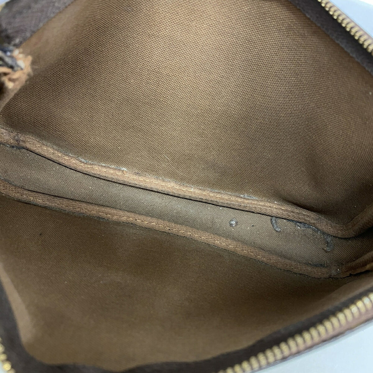 Louis Vuitton Brown Pouch (Pre-Owned)