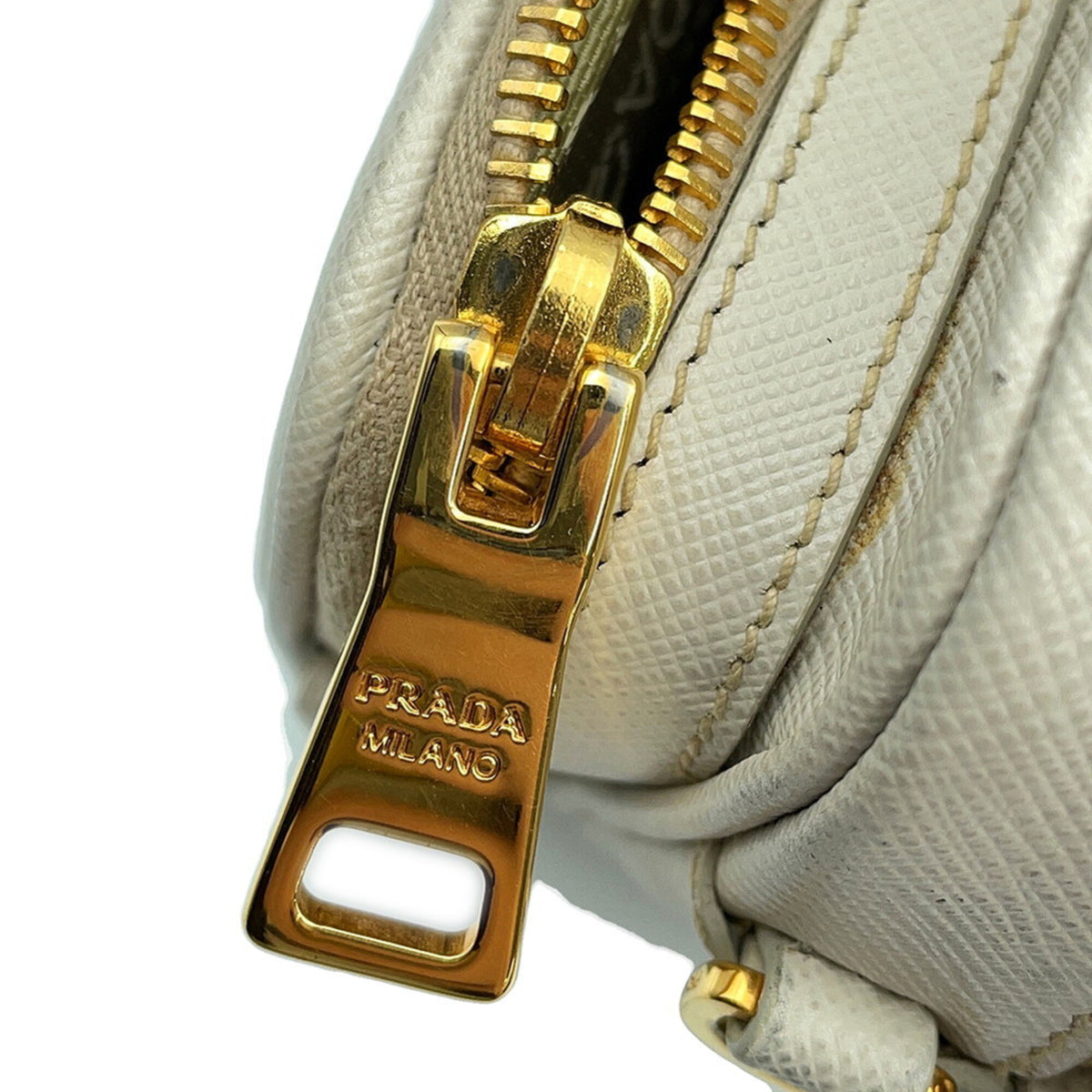 Prada White Leather Handbag Shoulder Bag (Pre-Owned)