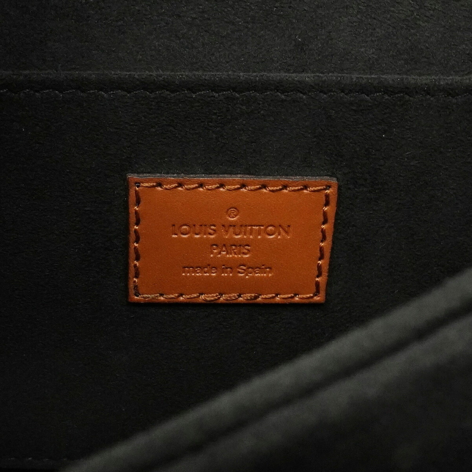 Louis Vuitton Brown Shoulder Bag (Pre-Owned)
