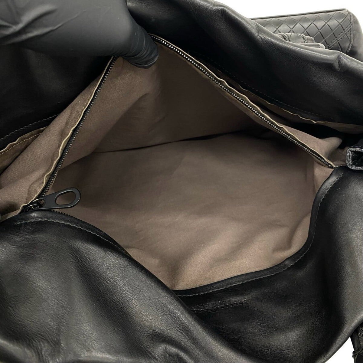 Bottega Veneta Black Leather Boston Bag Handbag (Pre-Owned)