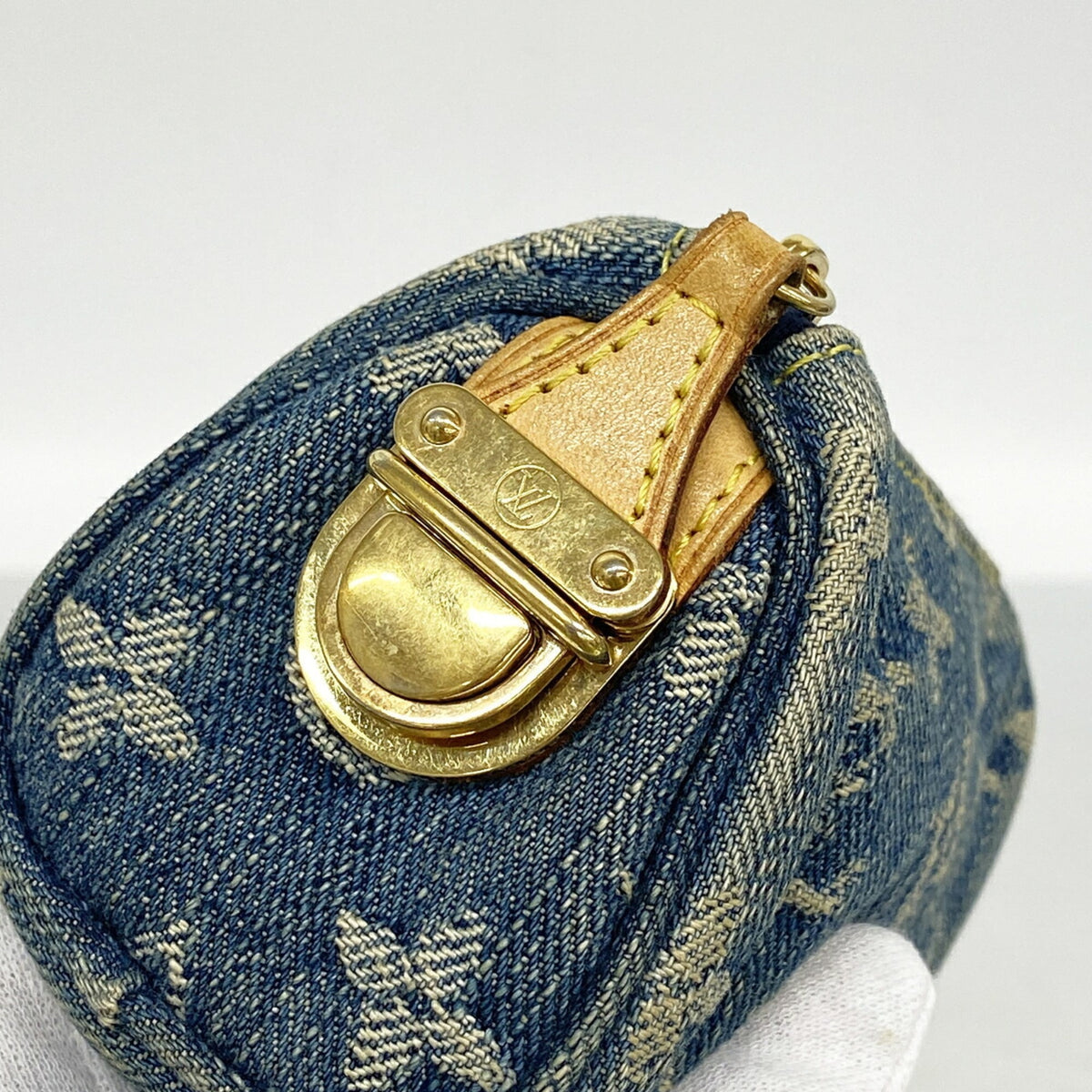 Louis Vuitton Blue Pouch (Pre-Owned)