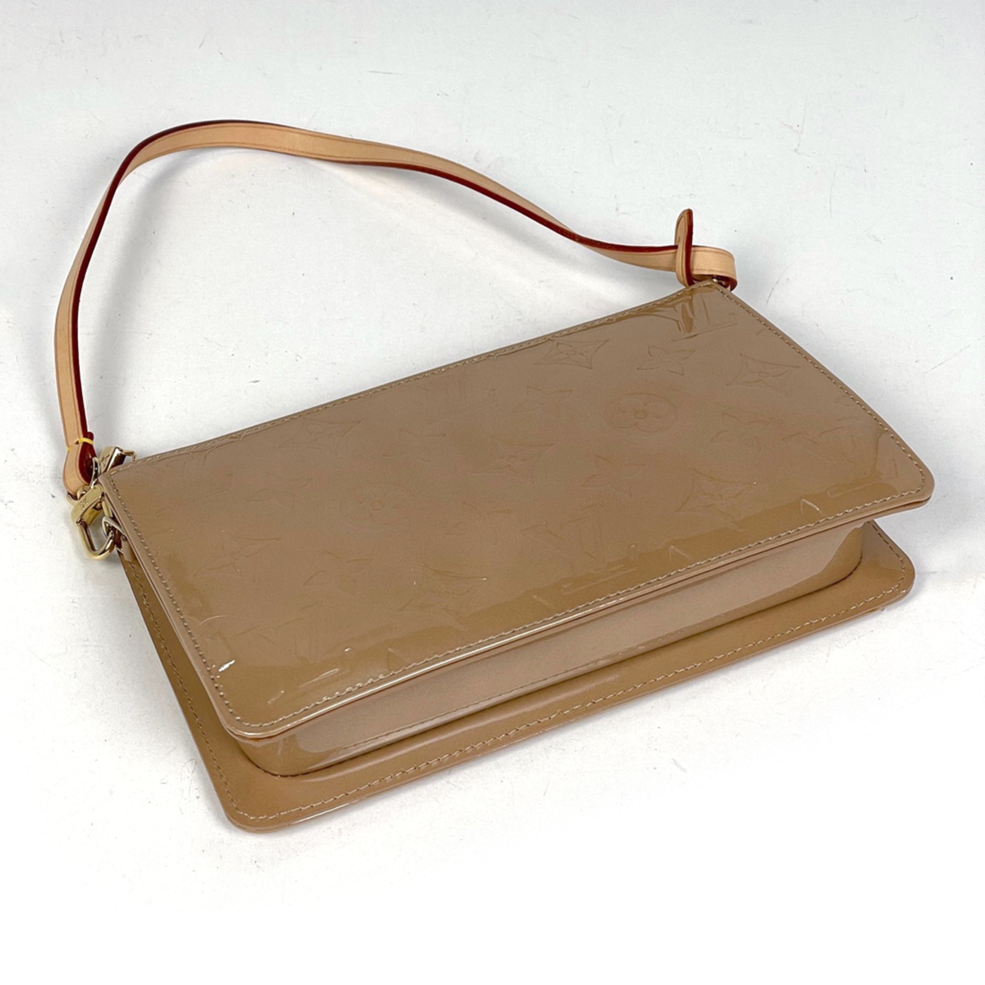 Louis Vuitton Beige Monogram Vernis Pouch (Pre-Owned)
